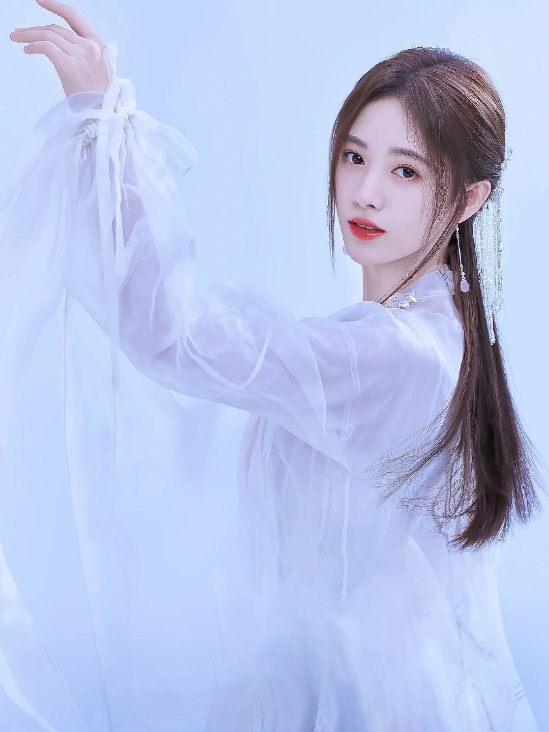 漂亮的鞠姐姐!好漂亮啊