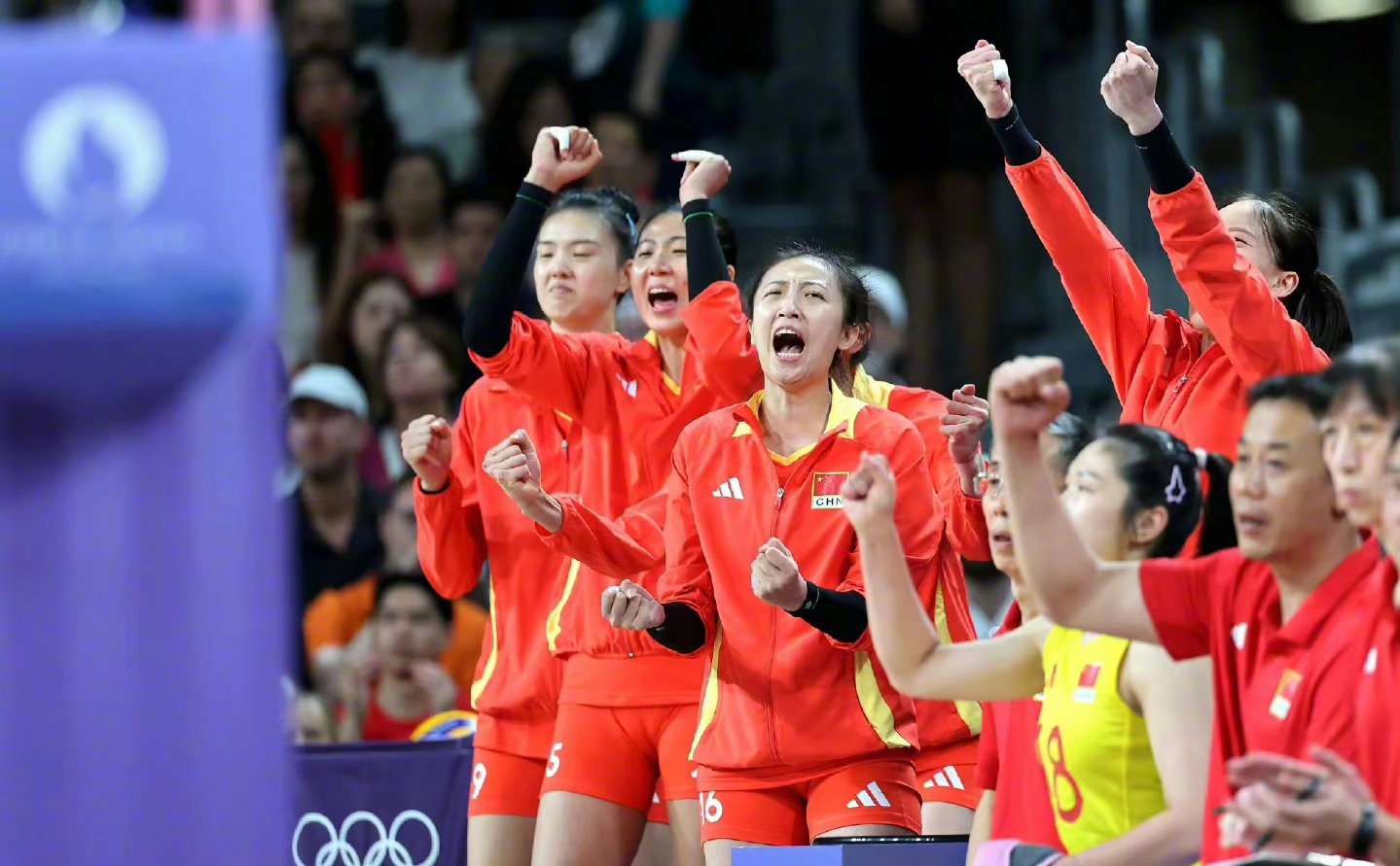 自陈忠和率中国女排在2004年雅典奥运会3比1战胜美国女排之后,中国