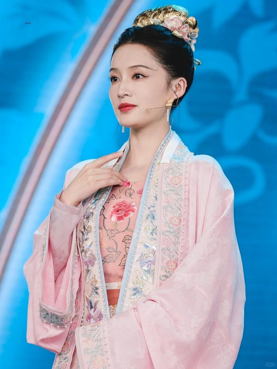 李沁这一套汉服简直是太仙了!