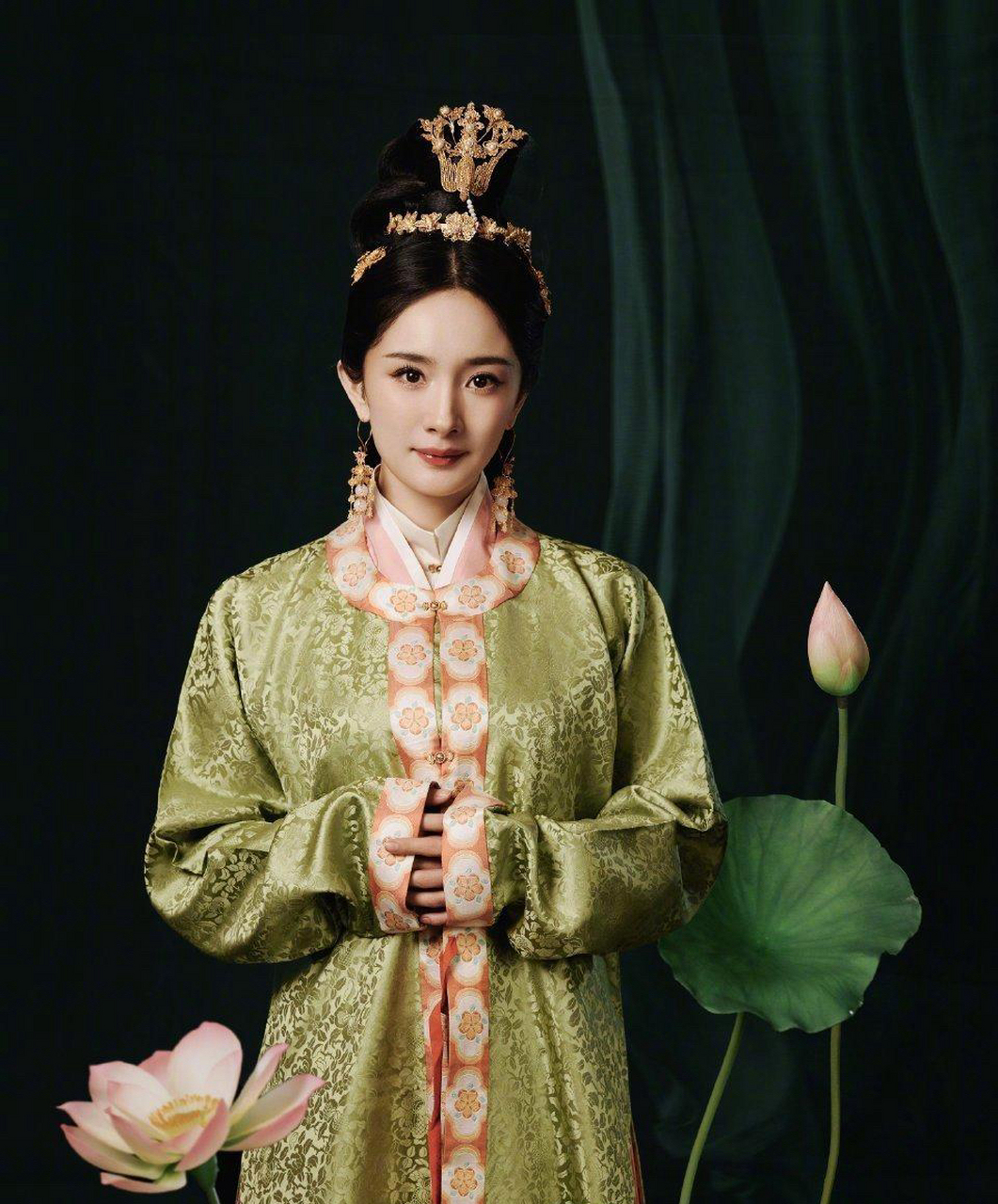 杨幂河南春晚穿汉服了,为宣传自己国家文化的明星点赞!