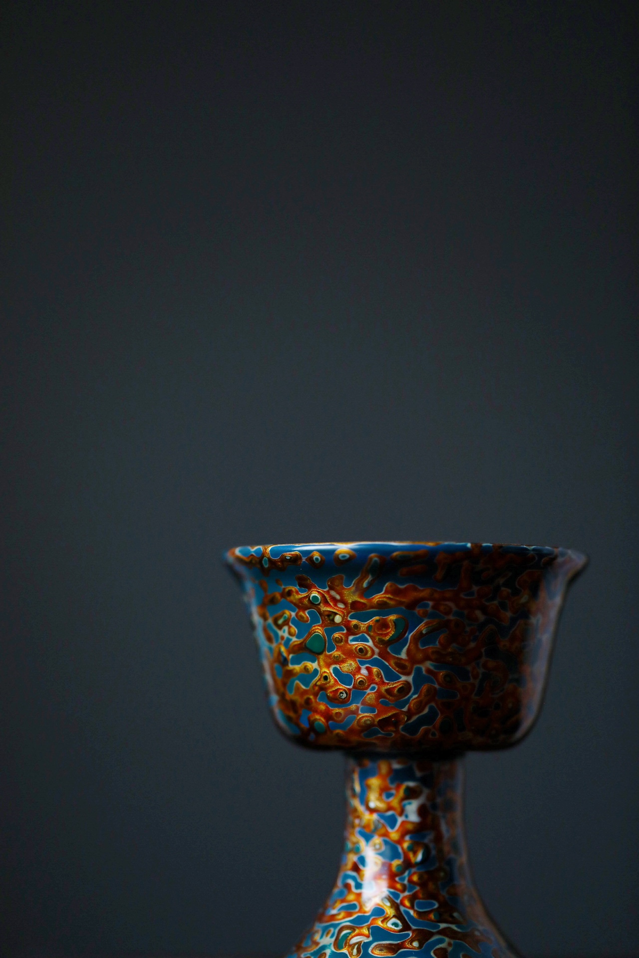 鹿角×大漆 茶杯  采用传统非遗工艺,纯手工十数层的反复髹.