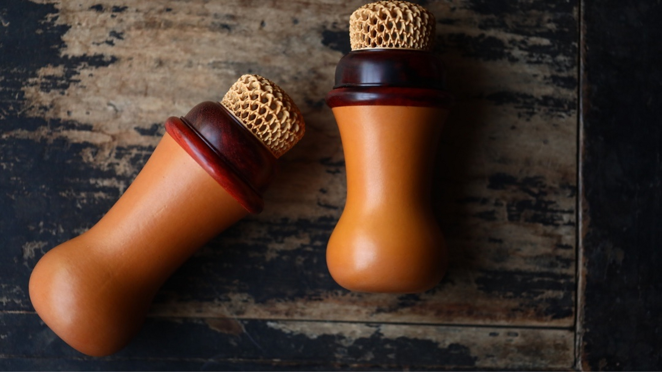 匏器 | 蝈蝈葫芦 天然葫芦,包紫檀口,黄杨木蒙芯,精工细作,玩物得趣.