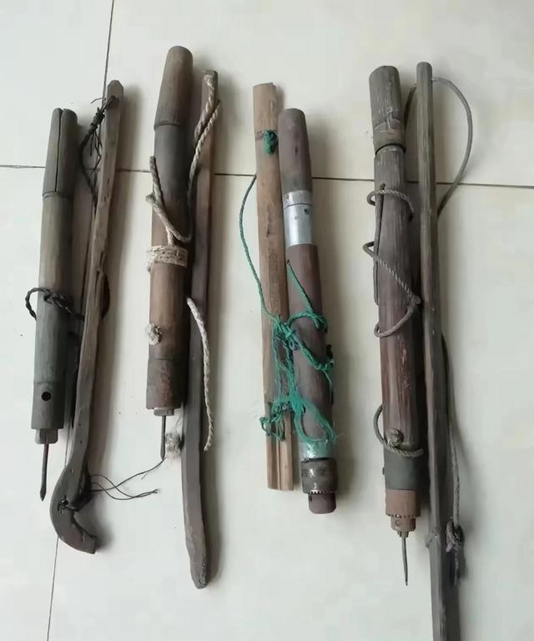 牛皮拉动手摇木工钻!千年前我们祖先人力机械传动的高级发明.