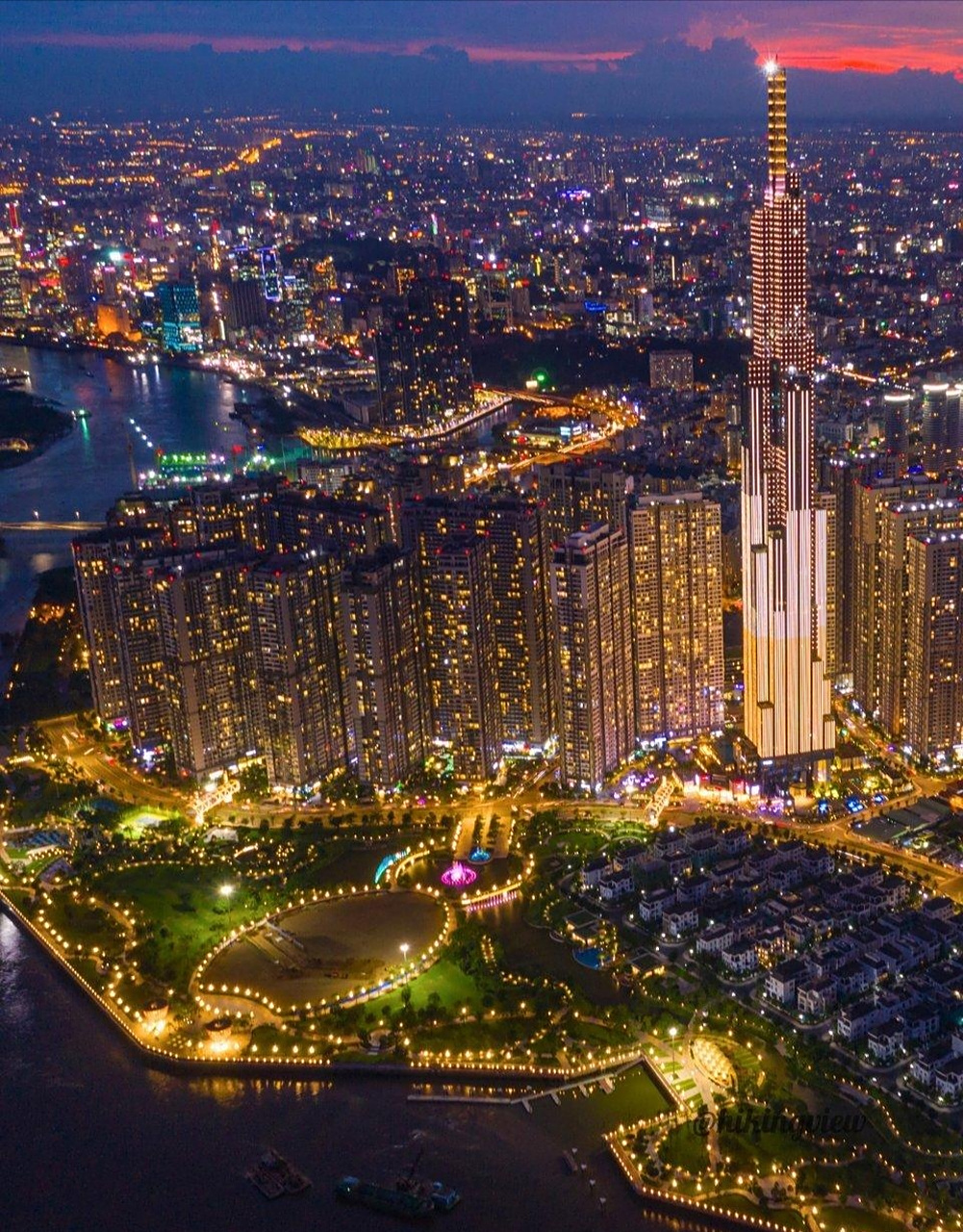 小小的越南,夜景感觉还行!