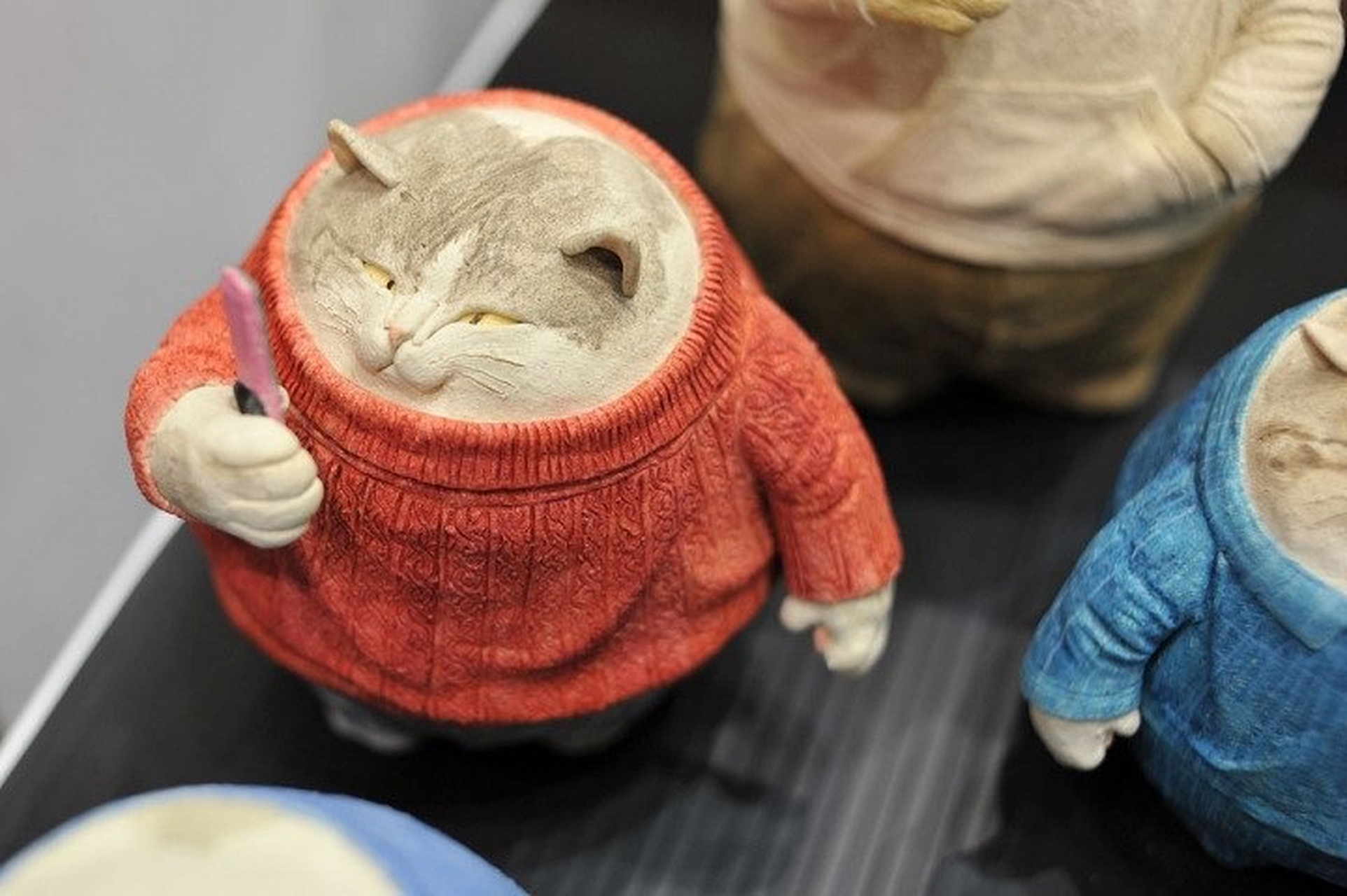 日本雕塑家 masaki tak 的黏土艺术作品,这群快乐的肥喵,可爱而亲切.