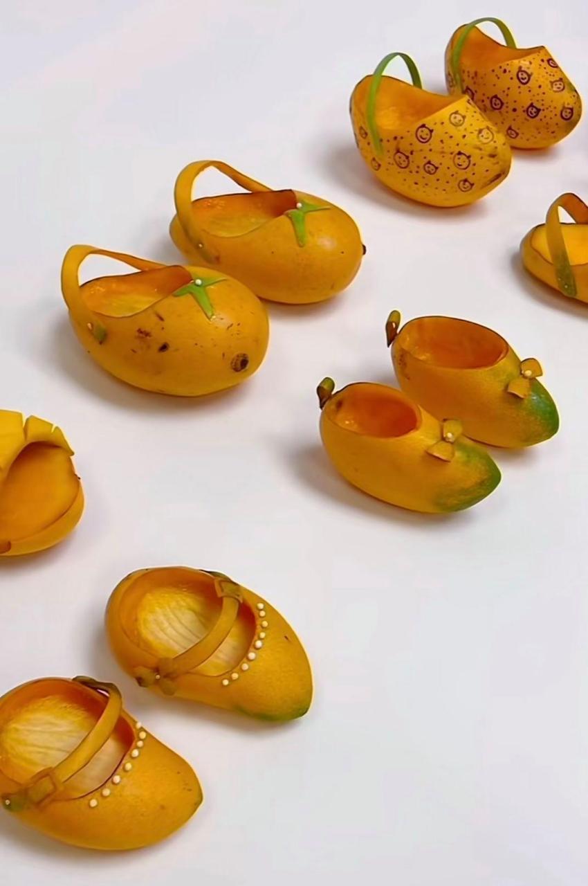 转发网友微博,"这是进口的芒果鞋,穿了不臭脚.