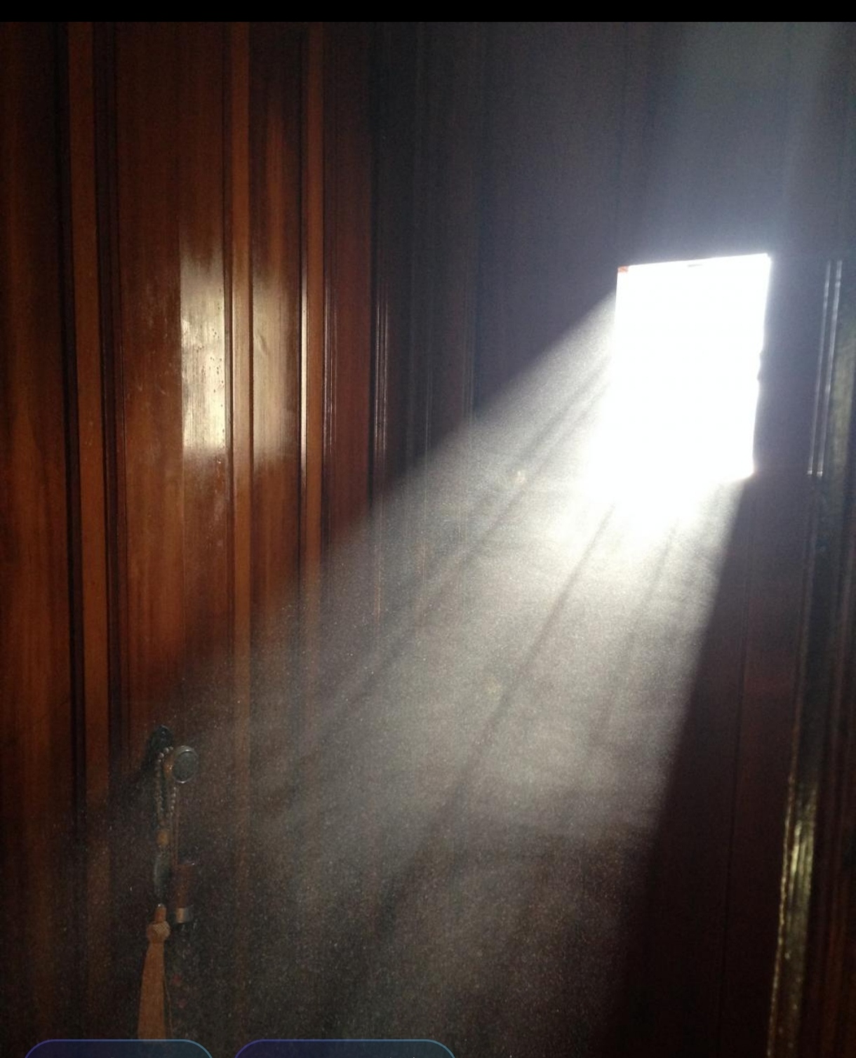 阳光映照下的灰尘——小故事 还是在小学读书的时候,英国的约瑟