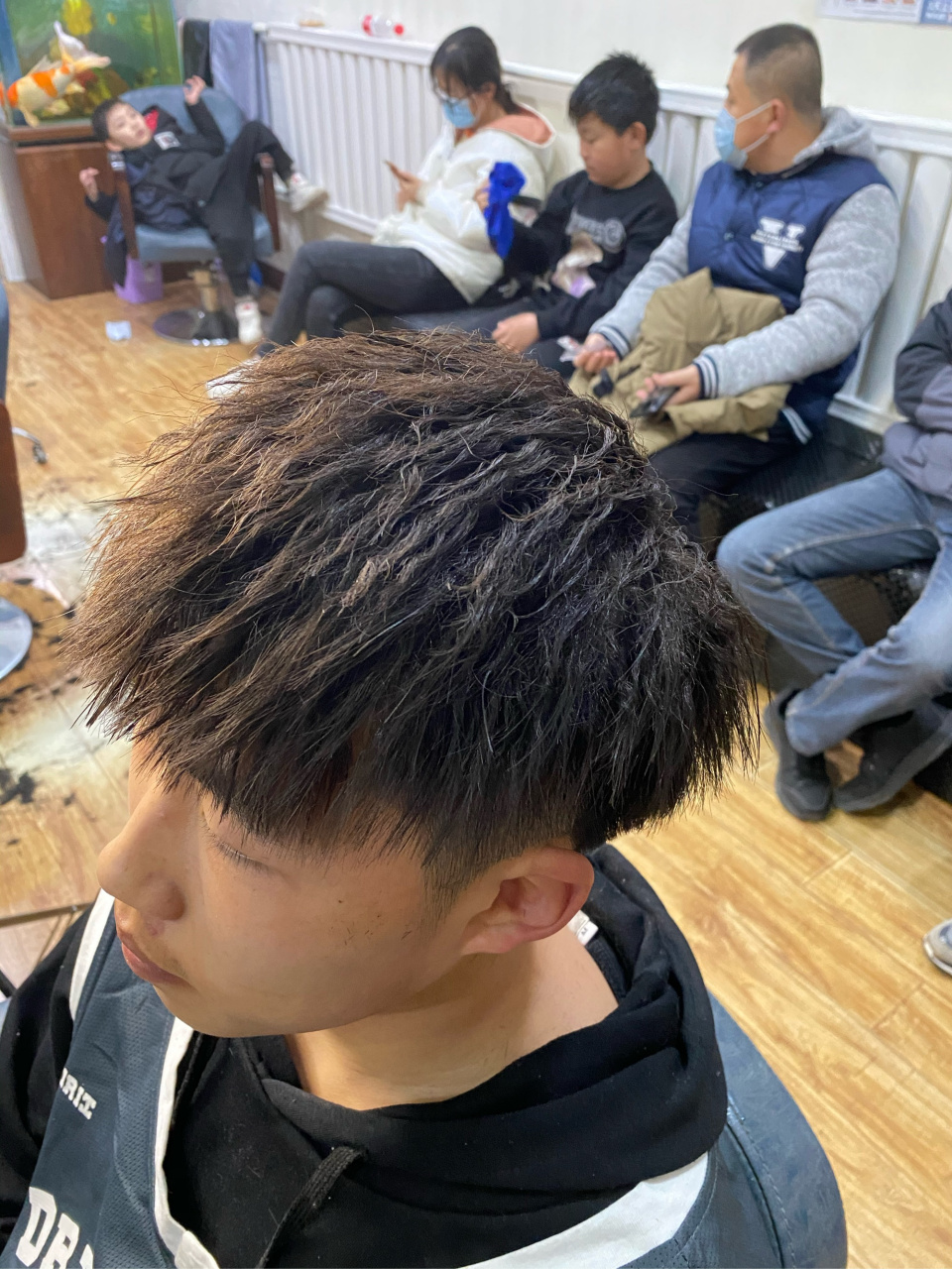 渣男锡纸烫,年轻帅气,适合圆脸长脸的小哥哥,你喜欢吗