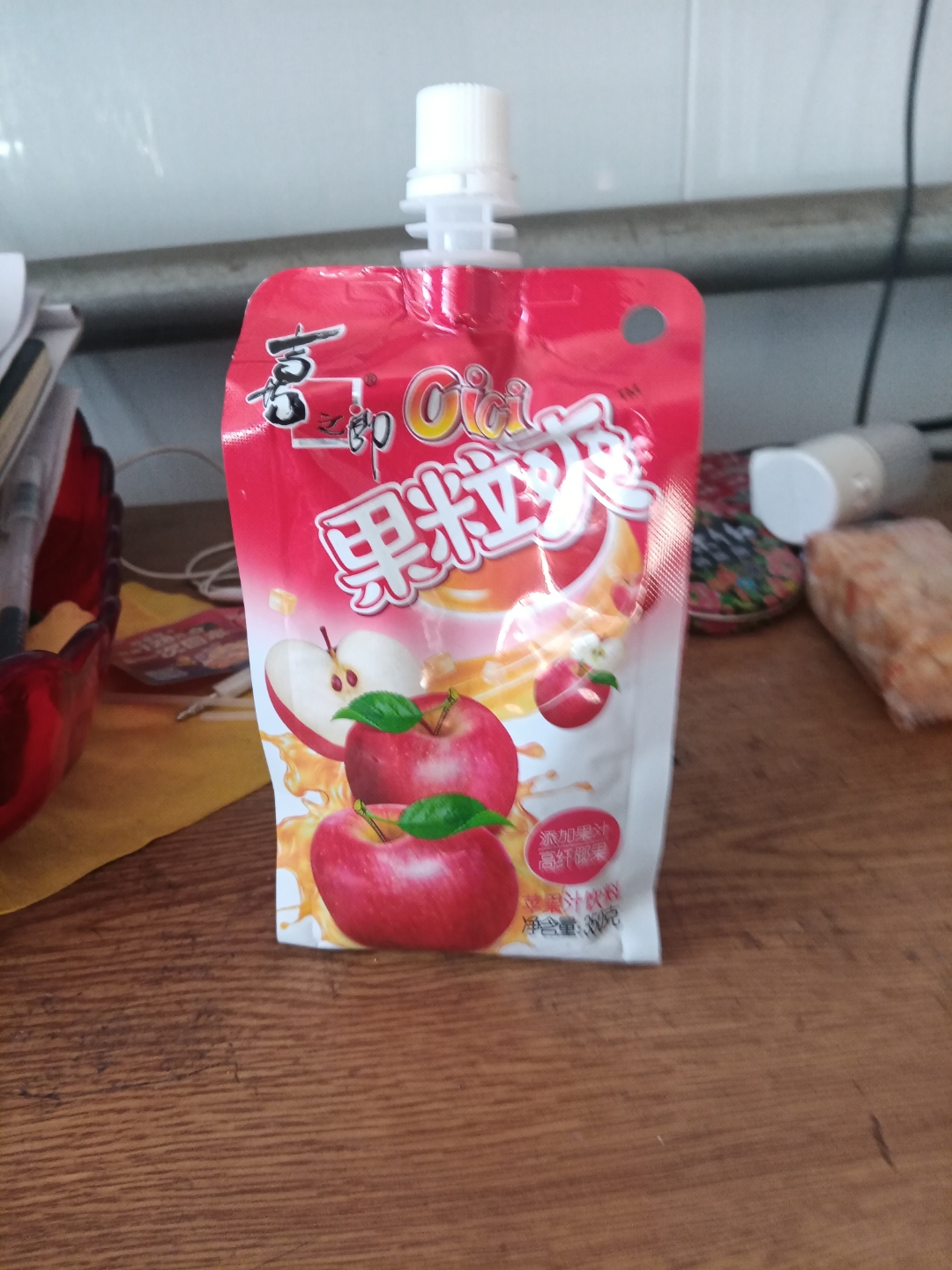 喜之郎cc果粒爽,苹果味的果冻