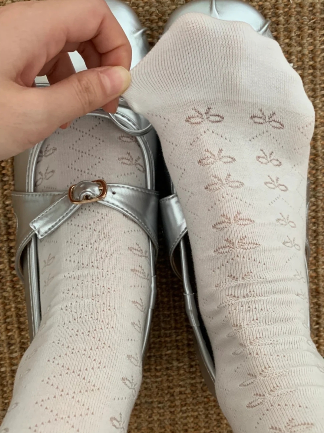 臭袜子# 小白袜,穿了三天了