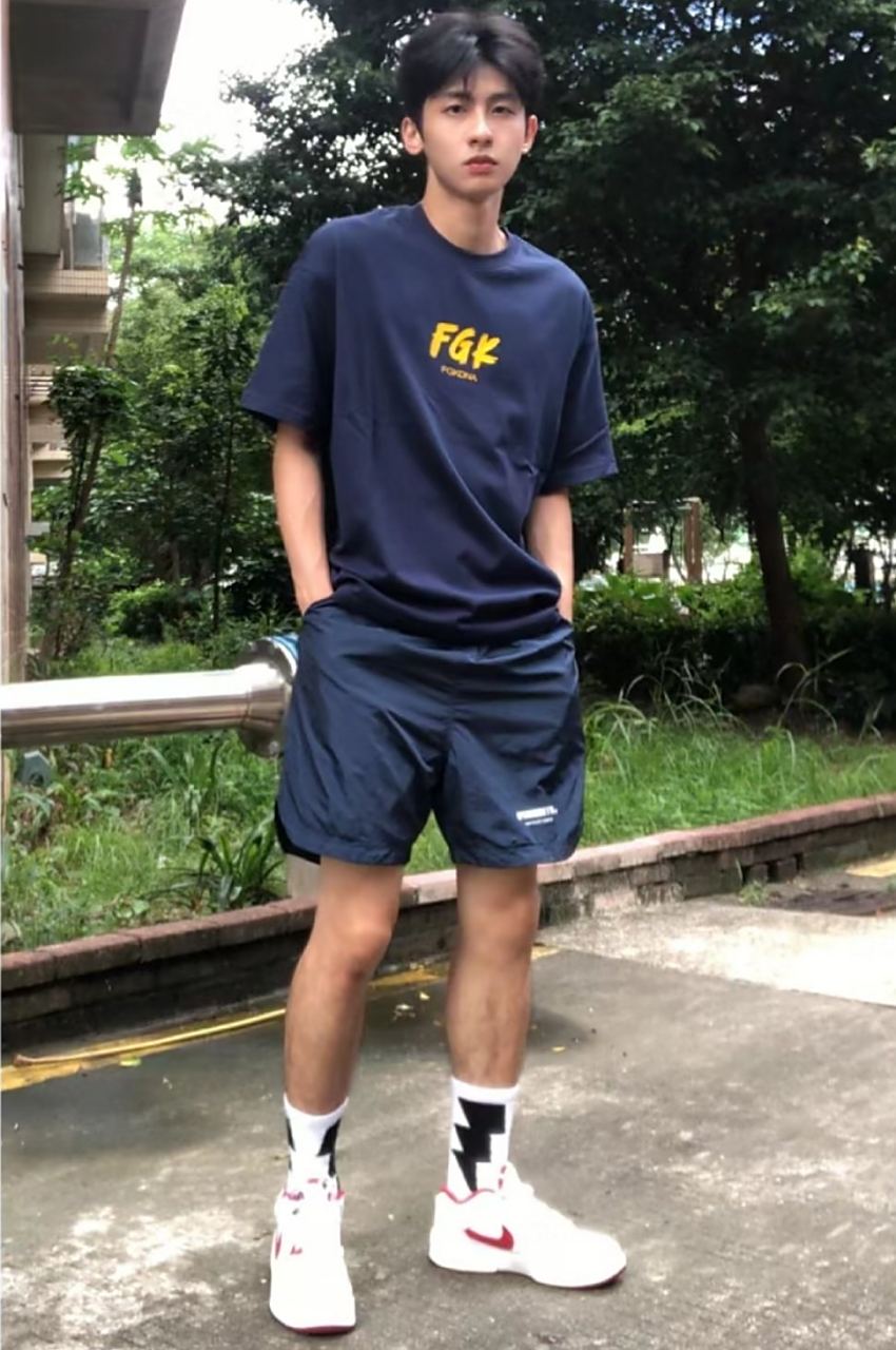 帅哥来了#帅哥# #小奶狗