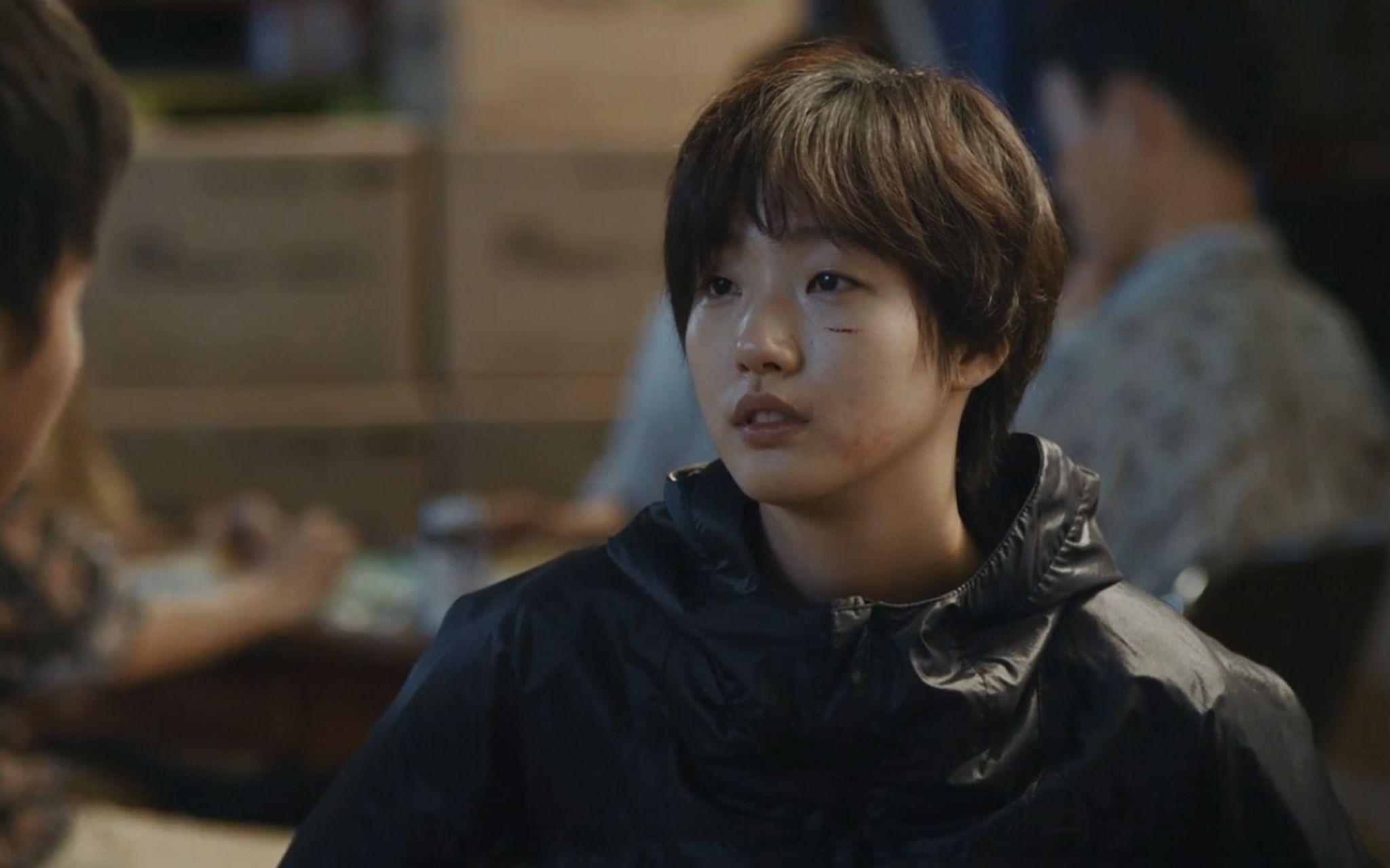 里的女杀手金珠花,没有人觉得她像韩国电影《中国城》里金高银饰演的