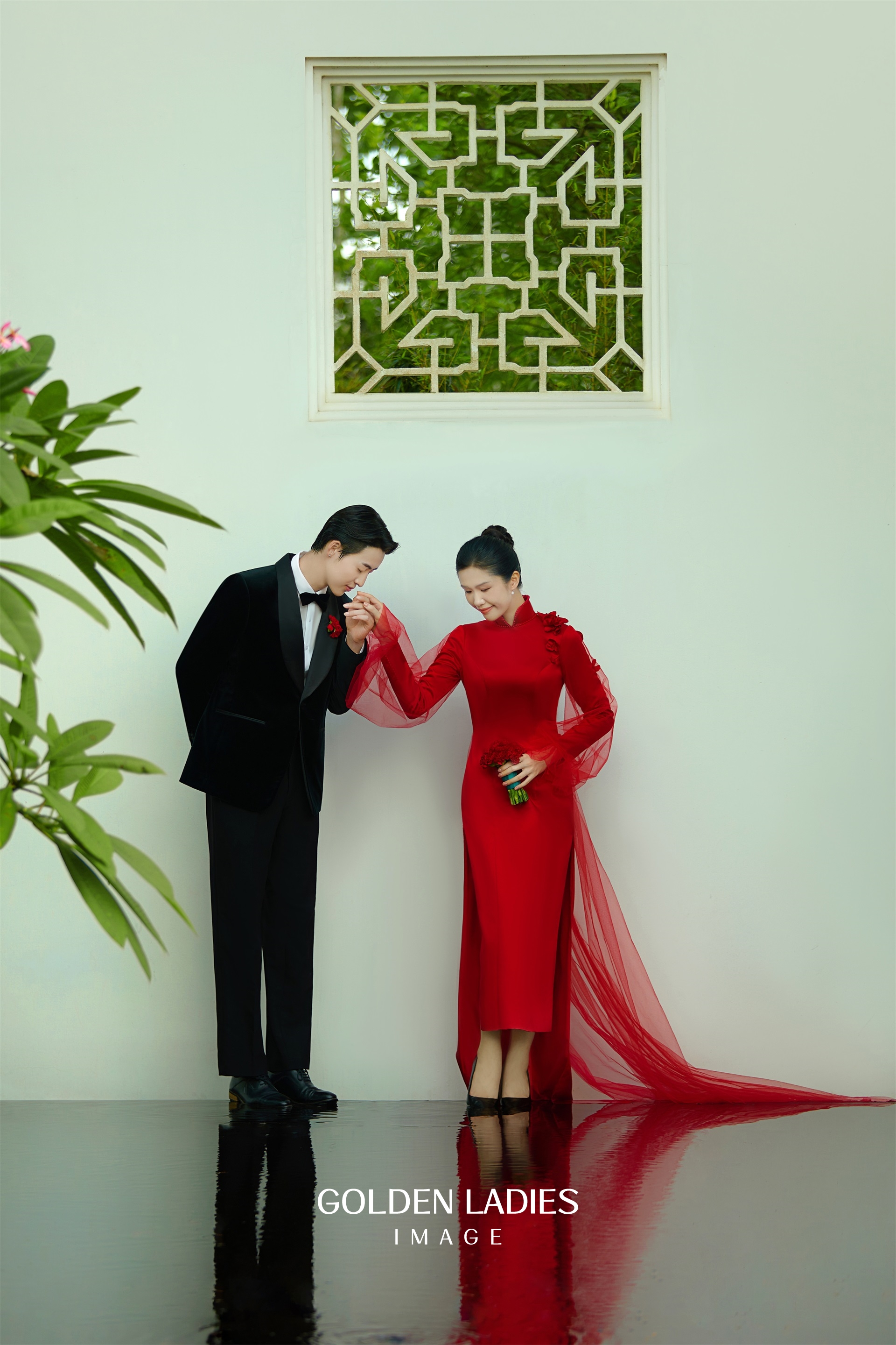 海口婚纱照 | 96客样分享 把最正的东方红7815做成旗袍 每一帧