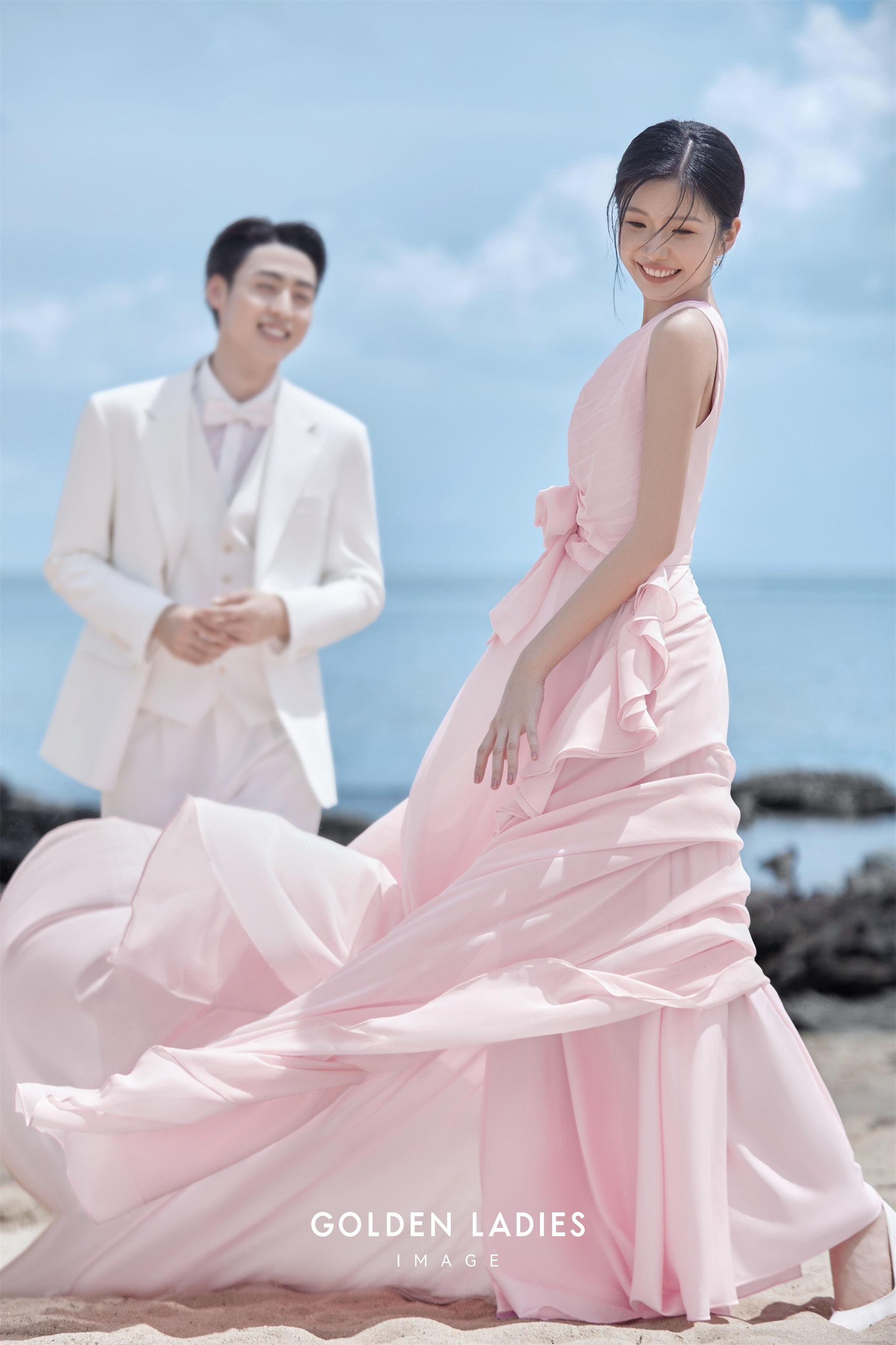 海口婚纱照 | 椰风海韵 98 穿上初恋系的粉色礼服 海风扬起轻盈的
