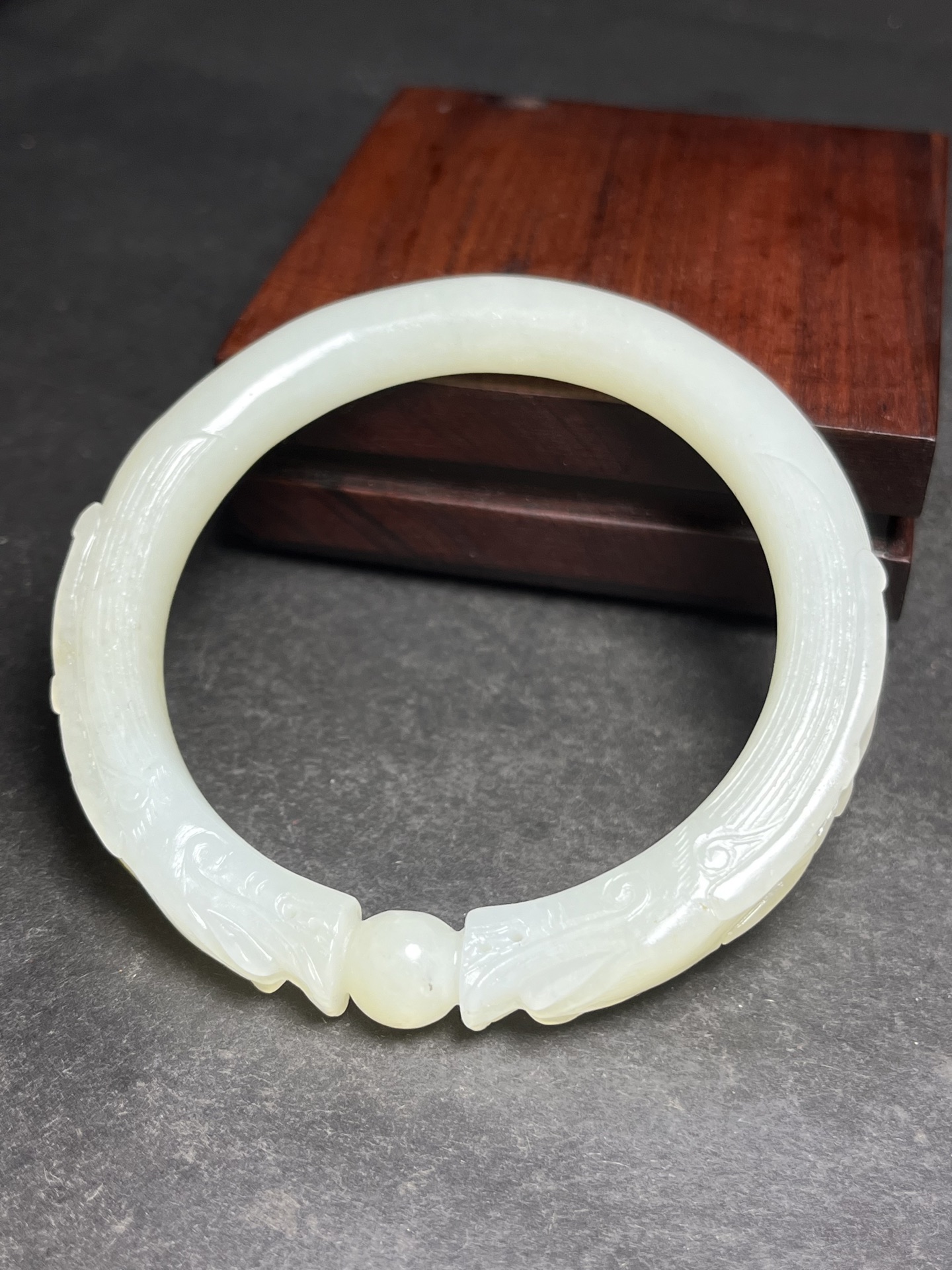 旧藏和田玉明清双龙戏珠手镯,内径,60mm,重,51克