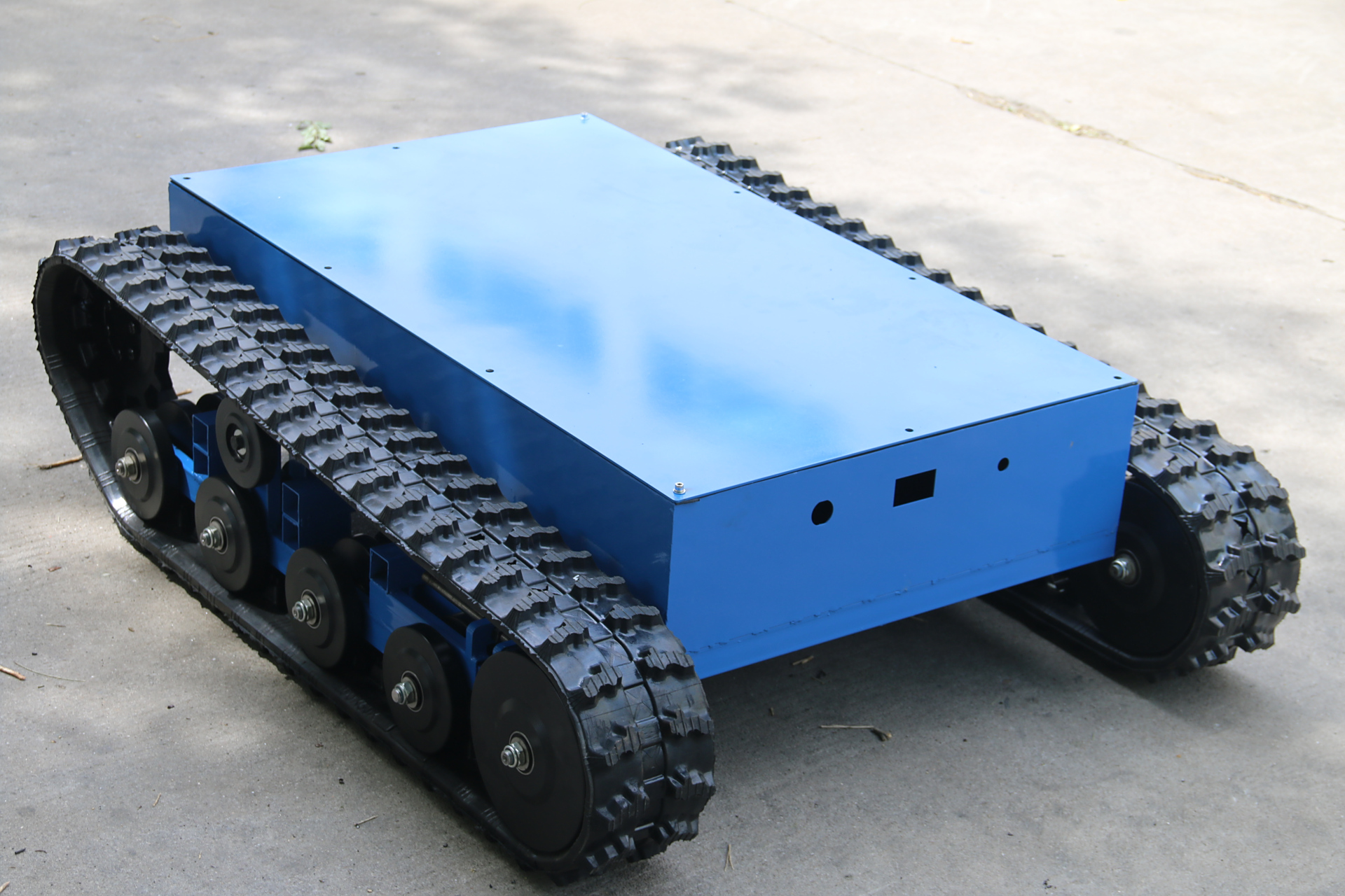 履带底盘履带底盘机器人消防应急救援勘探抓取教学爬楼等