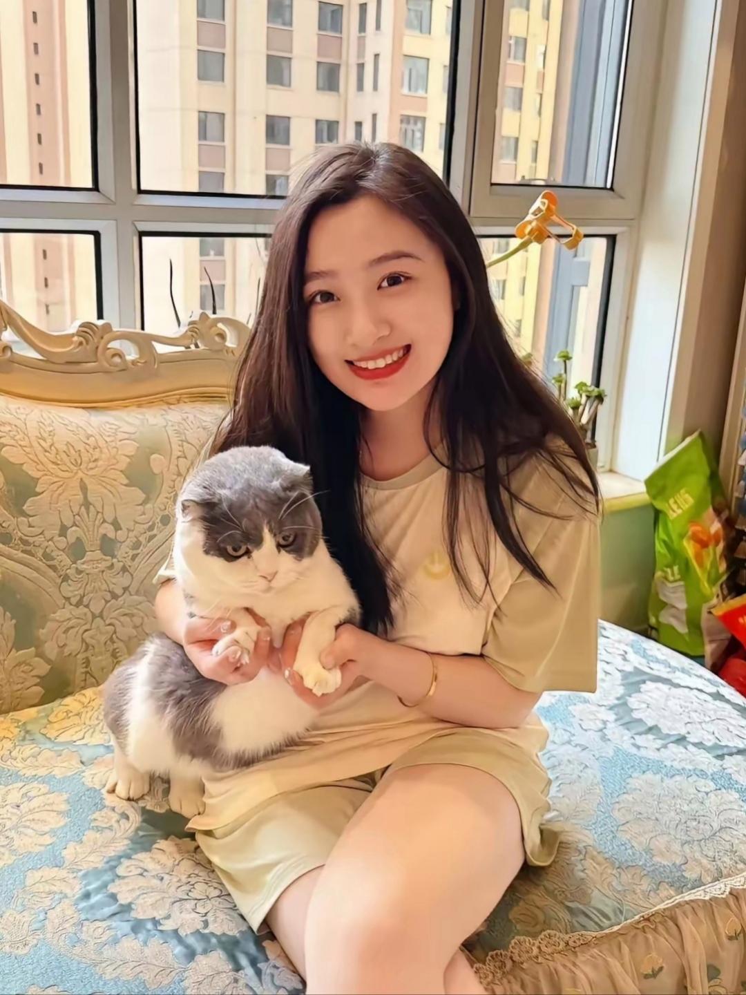 村里要重建祠堂,不论男女,每个人都要出 1000 元