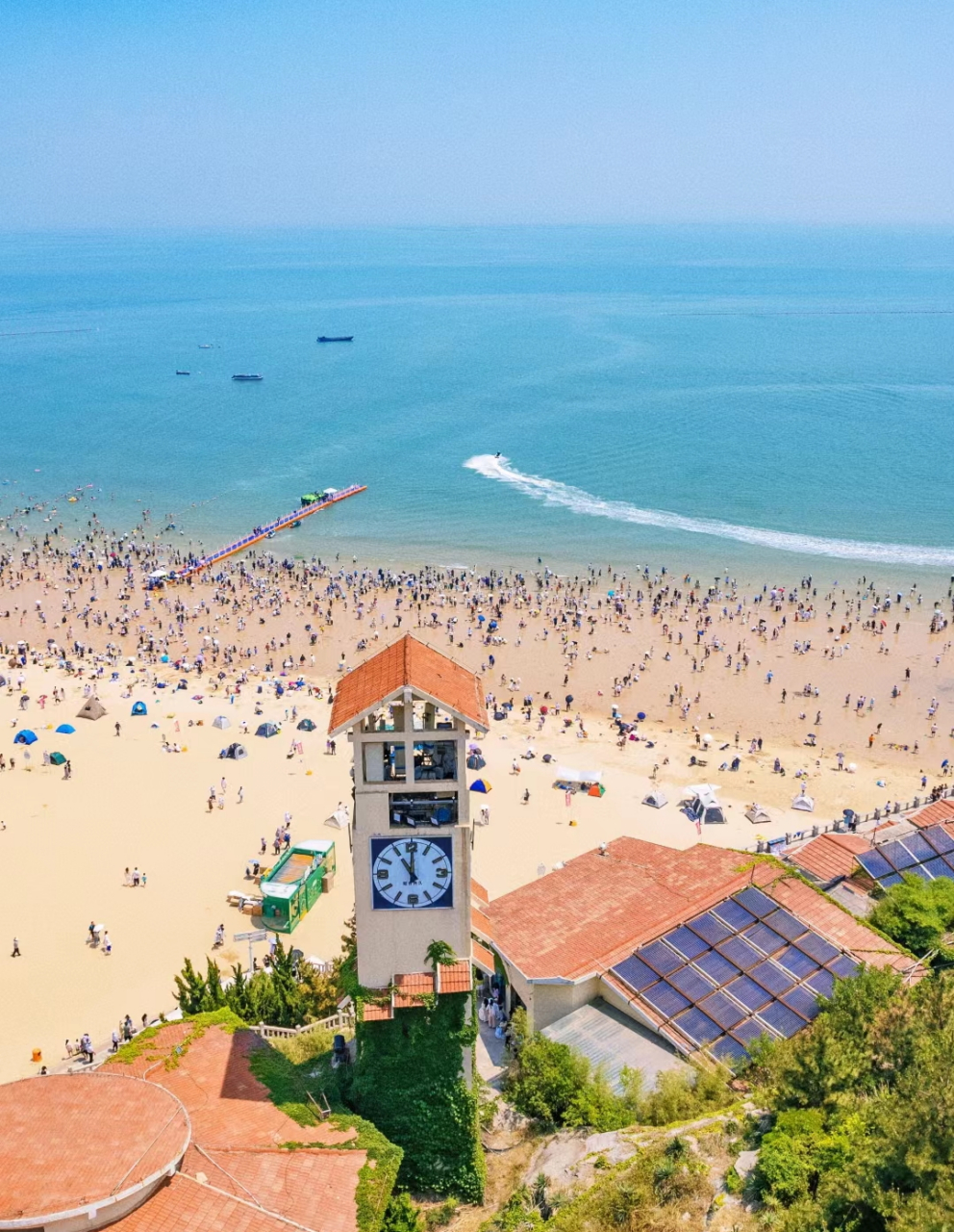 连云港十大最好玩的景点  1,连岛: 拥有江苏最大的天然优质海滨沙滩