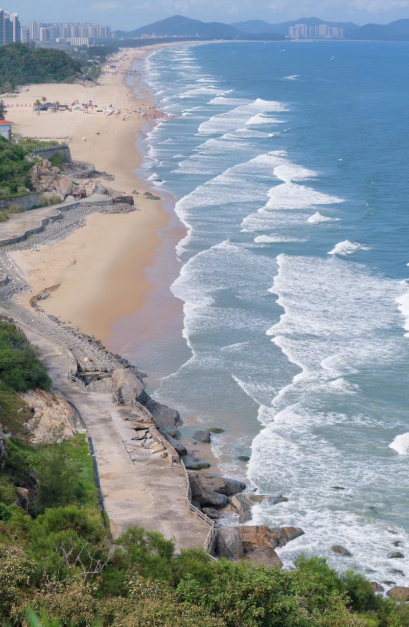广东十大最美海滩  1,茂名市浪漫海岸: 拥有"中国第一滩"美誉,沙质