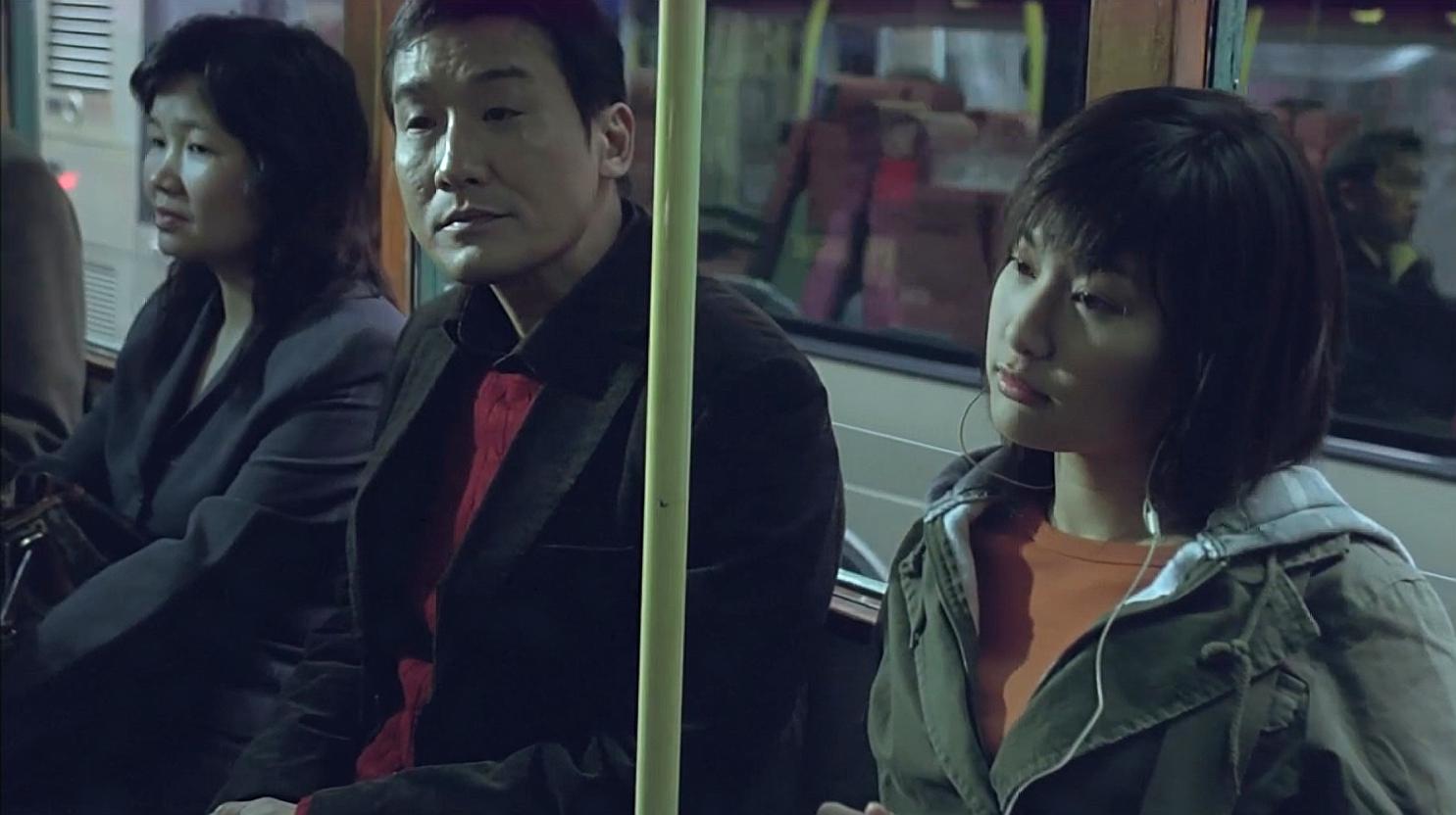 一系列紧张刺激的情节,展现了警察与犯罪分子之间的斗争和追踪的艰辛