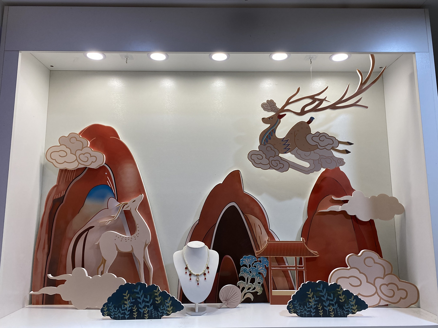 国潮风橱窗场景设计的无限可能