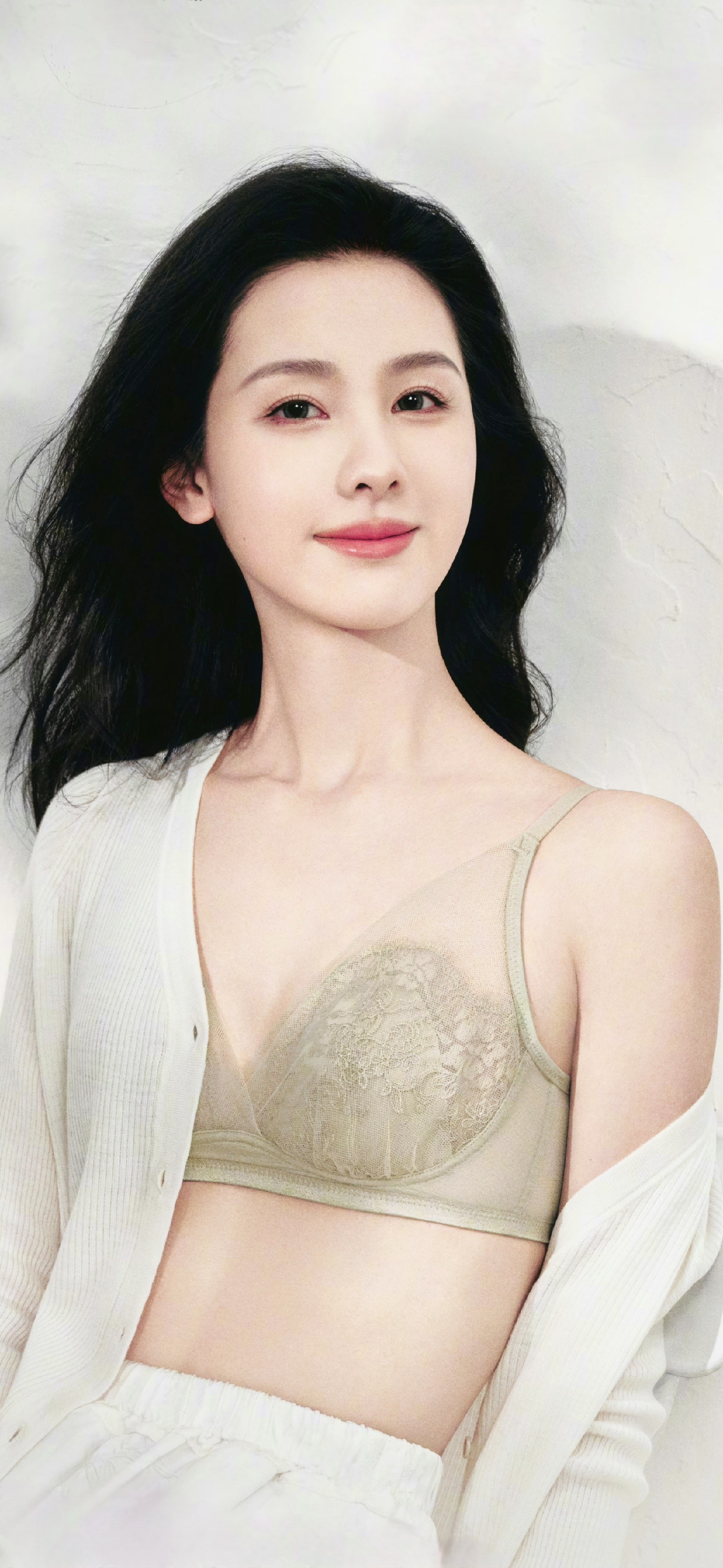 盘点陈都灵,虞书欣,欧阳娜娜,程潇等女明星们的内衣广告代言,大家更