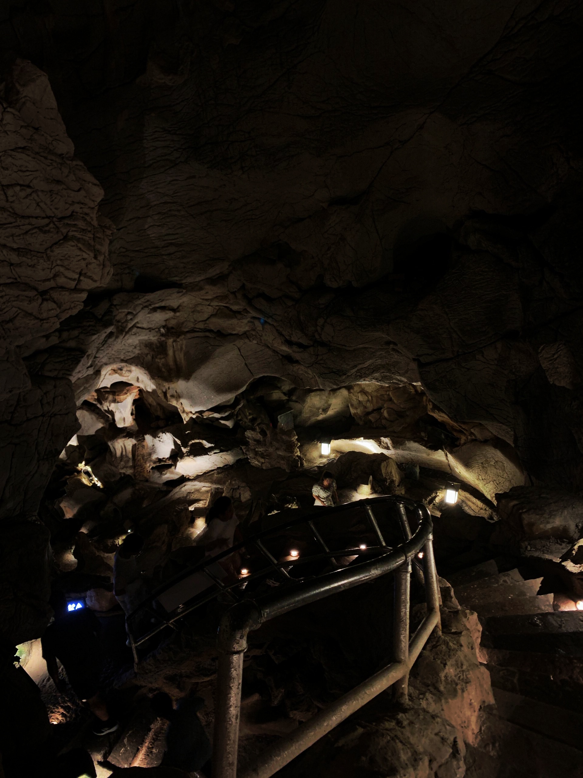 周末和朋友们一起出游,在西湖区竟然发现了这么个清凉世界!