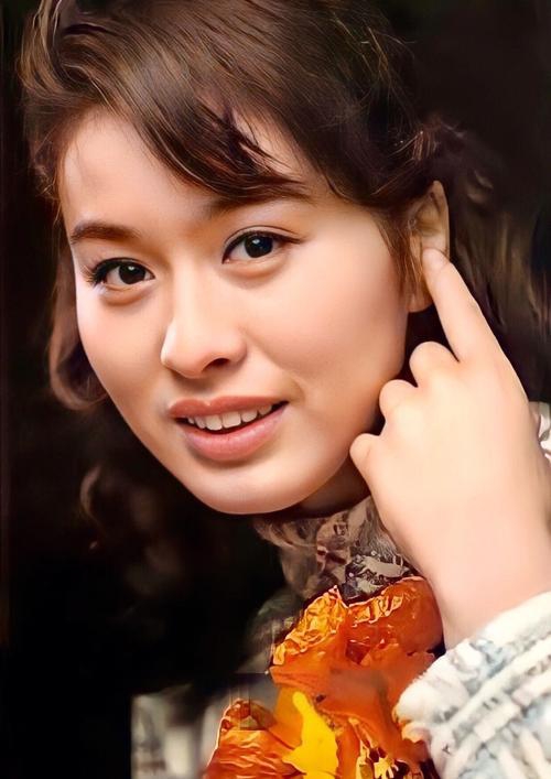 栗原小卷,日本影坛的璀璨之星,以独特的东方韵味与细腻的演技著称
