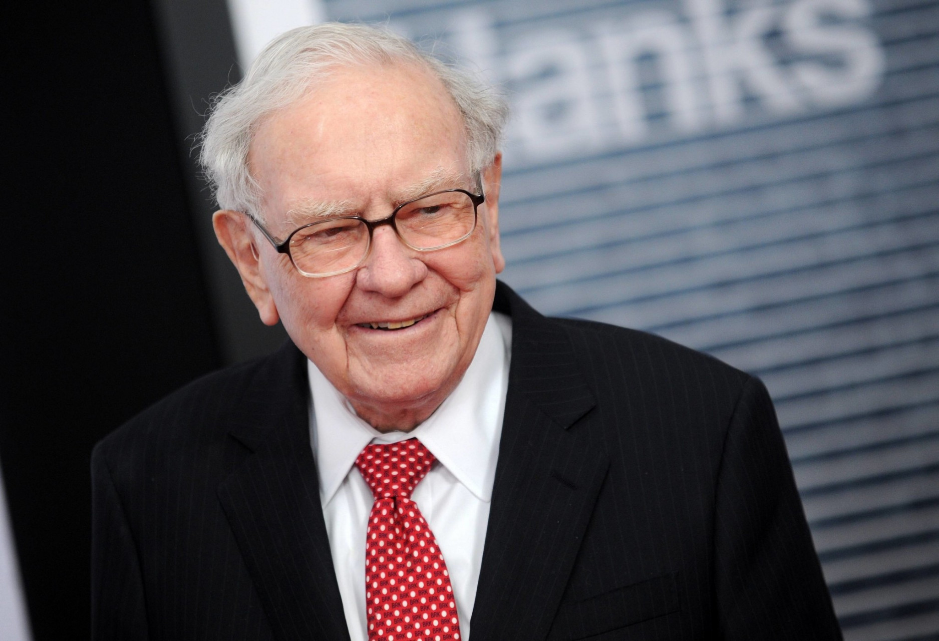 投资大师简介之1:沃伦·巴菲特         沃伦·巴菲特(warren buffett
