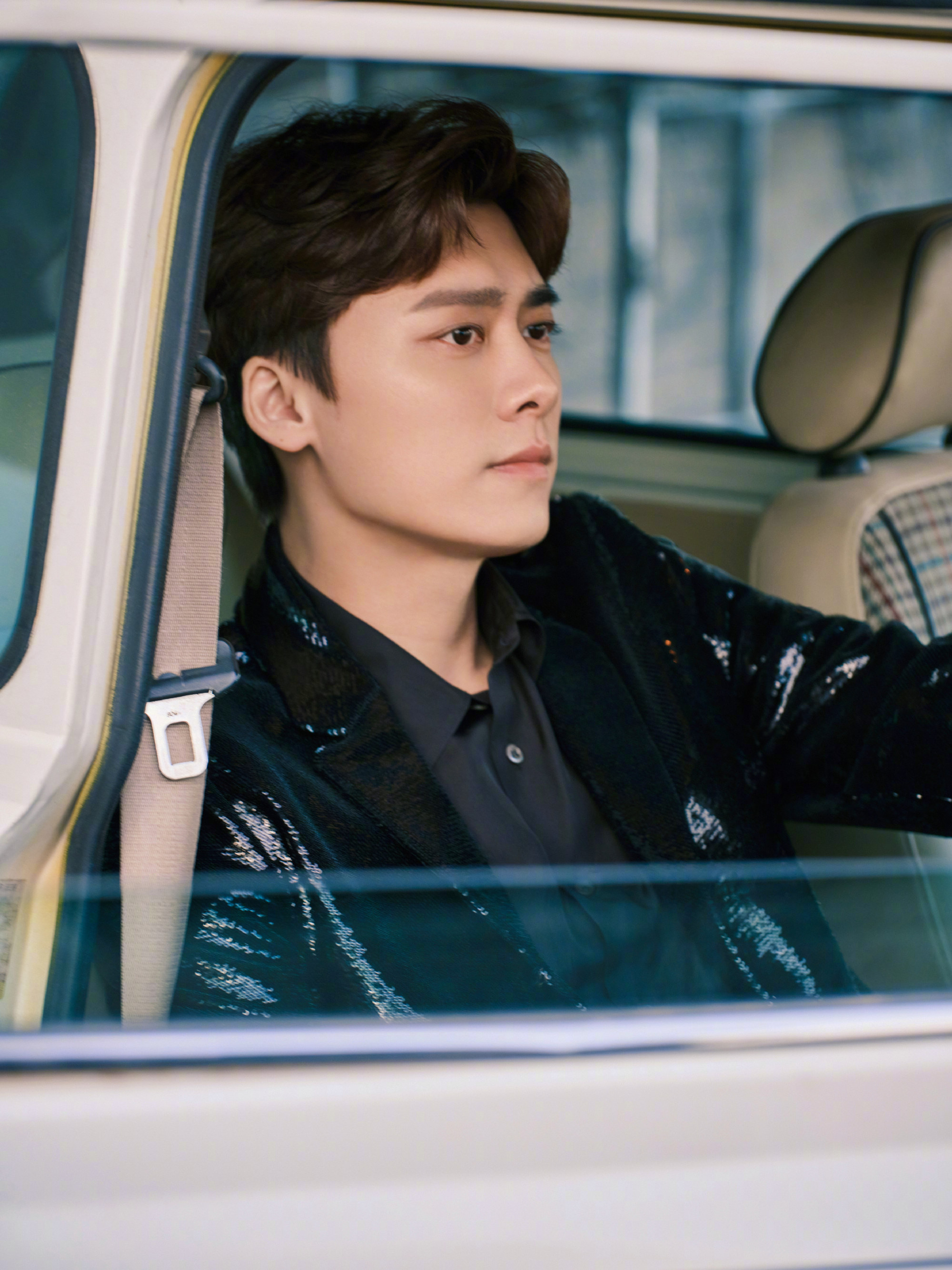 青年演员@李易峰 受邀出席《百花迎春——中国文学艺术界2022春节大