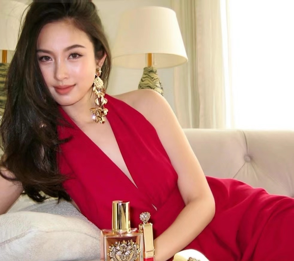 泰国最美变性人宝儿曾与张家辉合作电影扫毒,张家辉曾言:宝儿的美丽