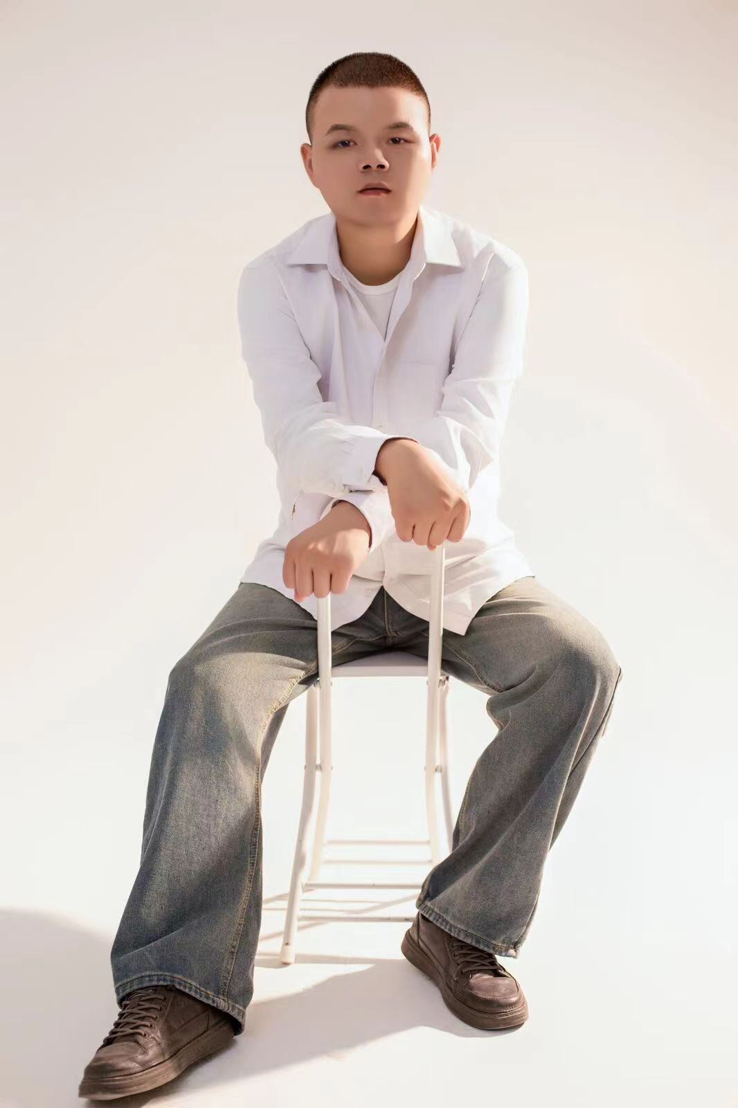 谭震写真,歌手谭震照片.