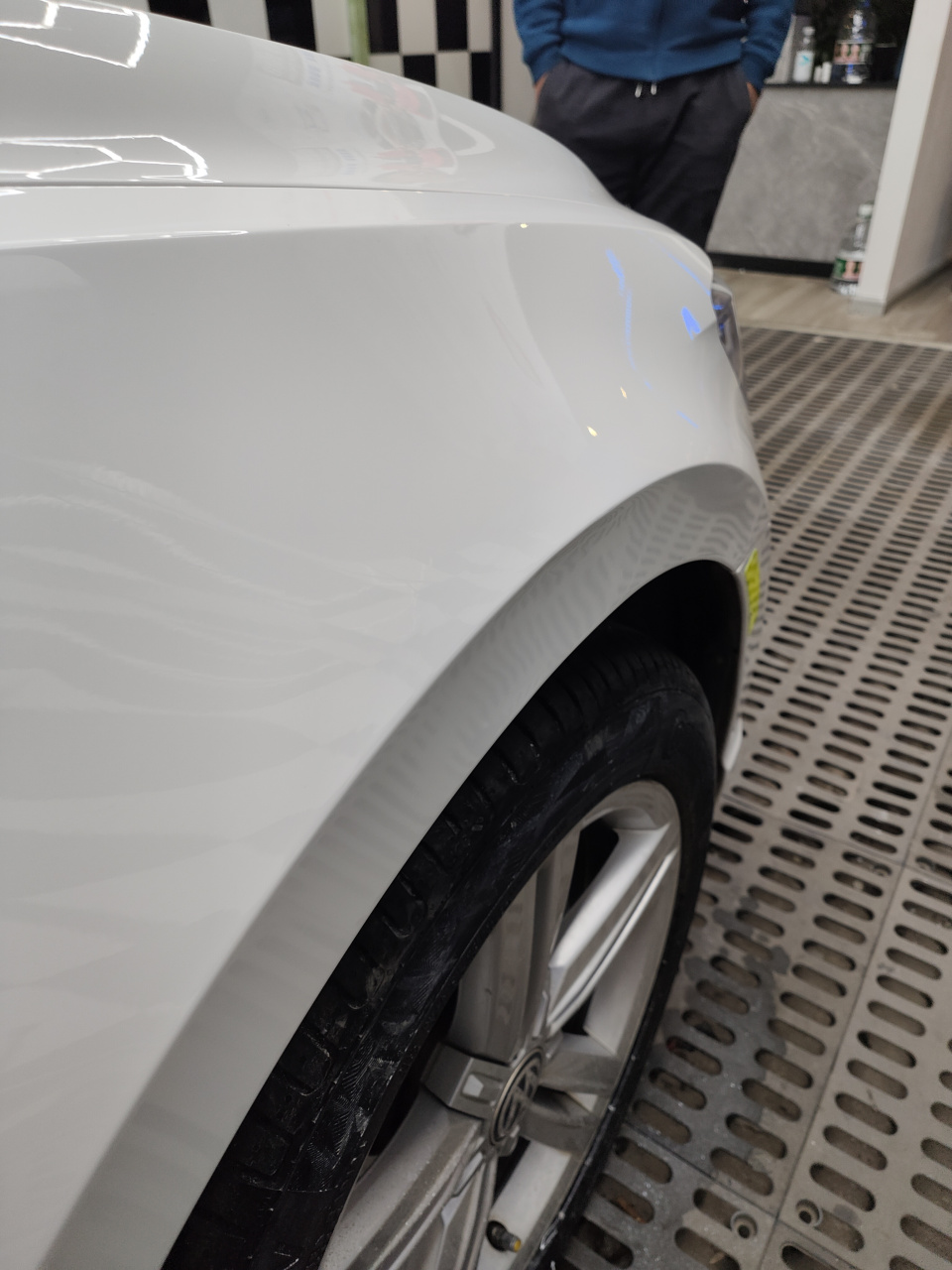 昆明爱车堡凹陷修复玻璃修复总店 专业汽车玻璃炸点 长裂纹 划痕修复