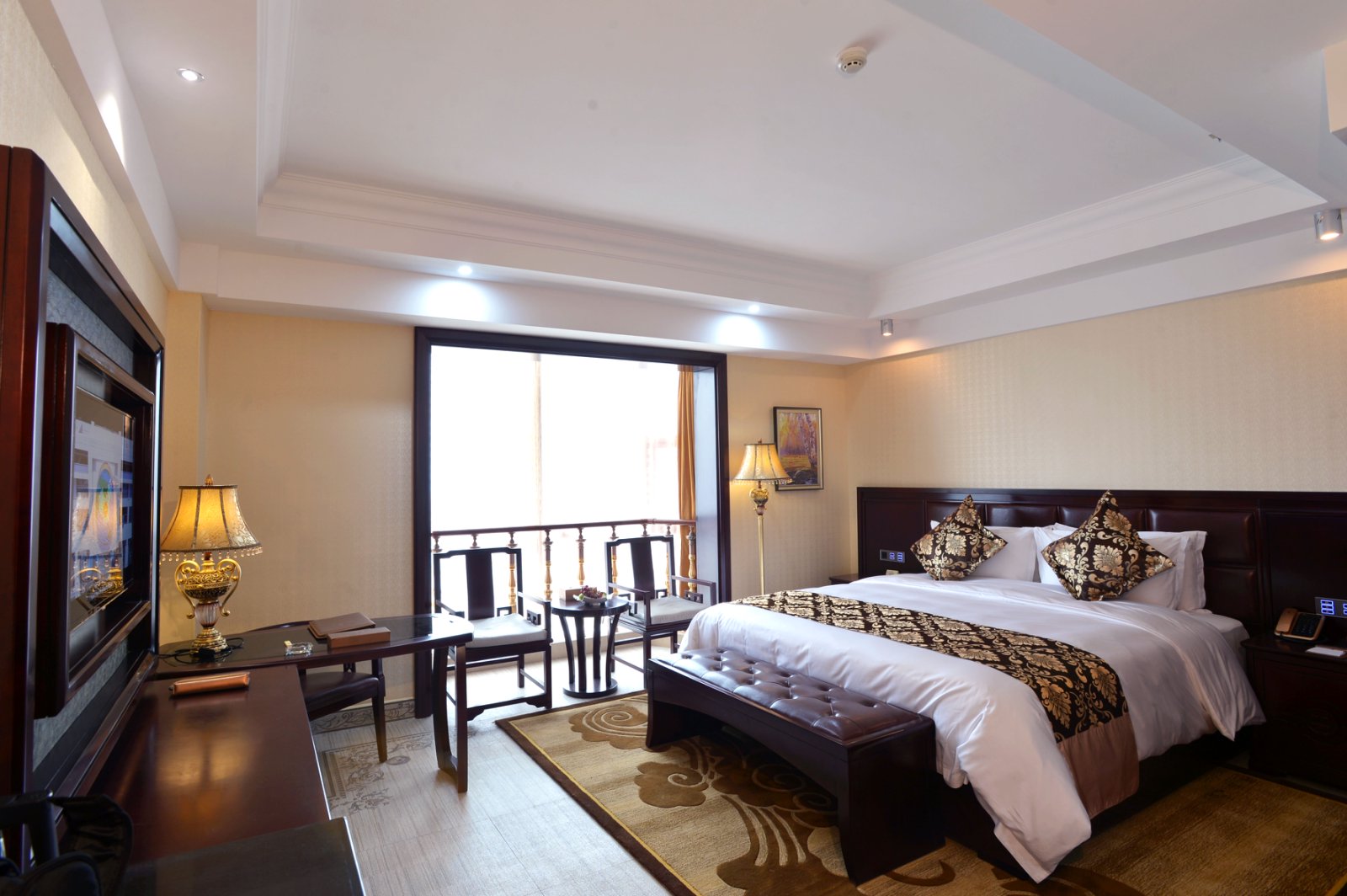 万家丽国际大酒店,坐落于长株潭核心商圈,尽享交通便利