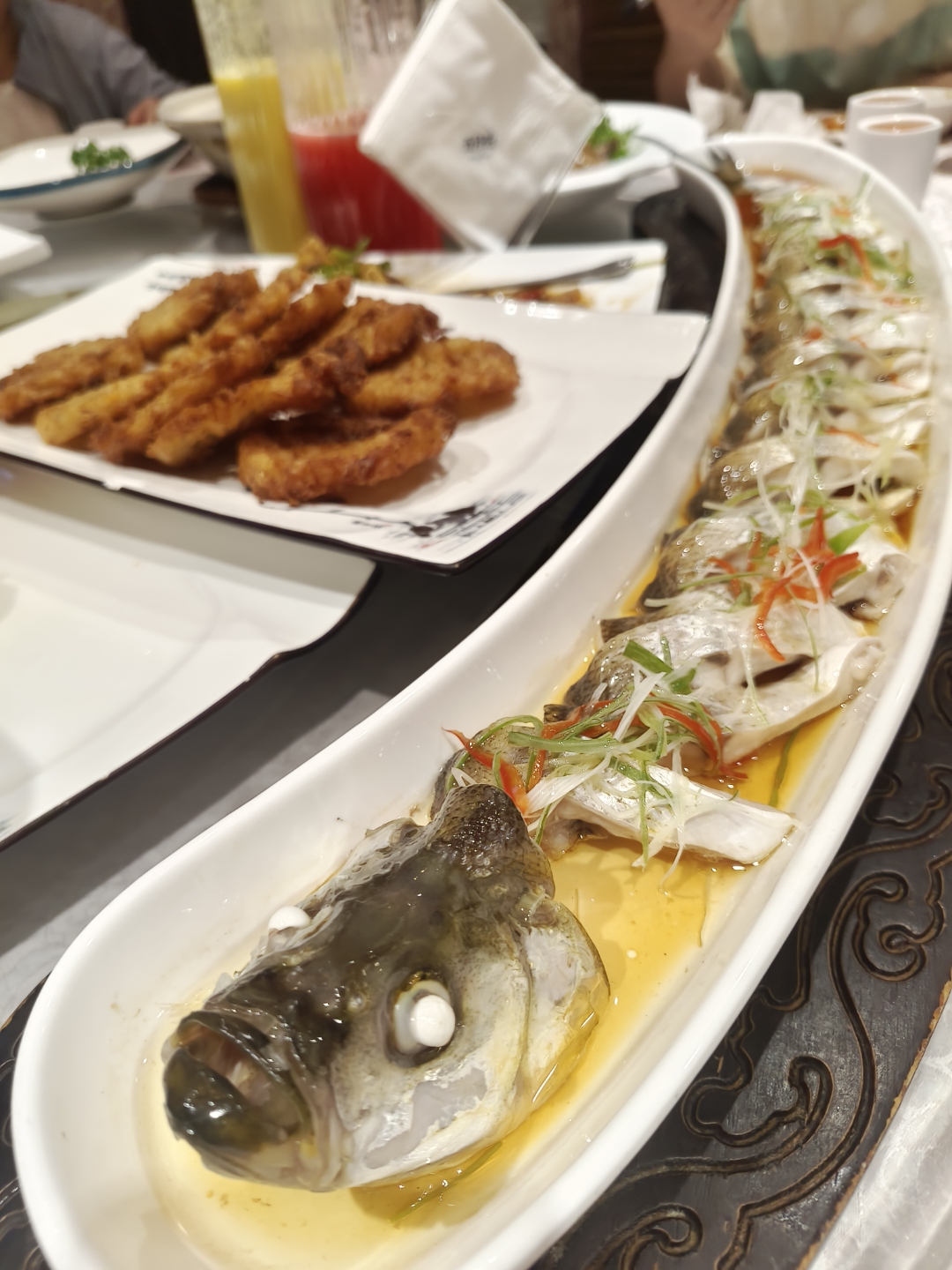 上一次见上海的这个远方姐姐还是十年前了,那是我第