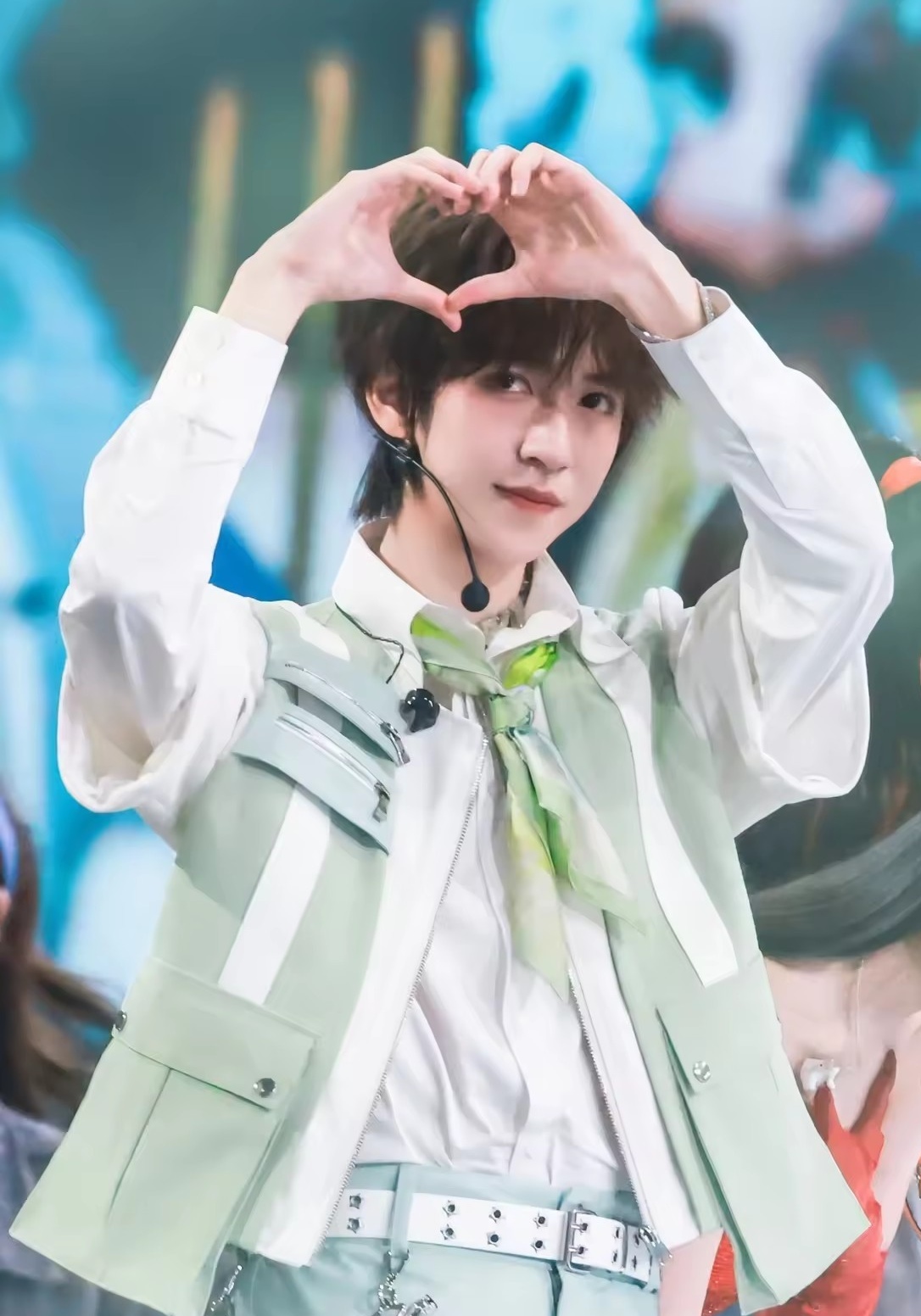 可爱的兔兔#贺峻霖
