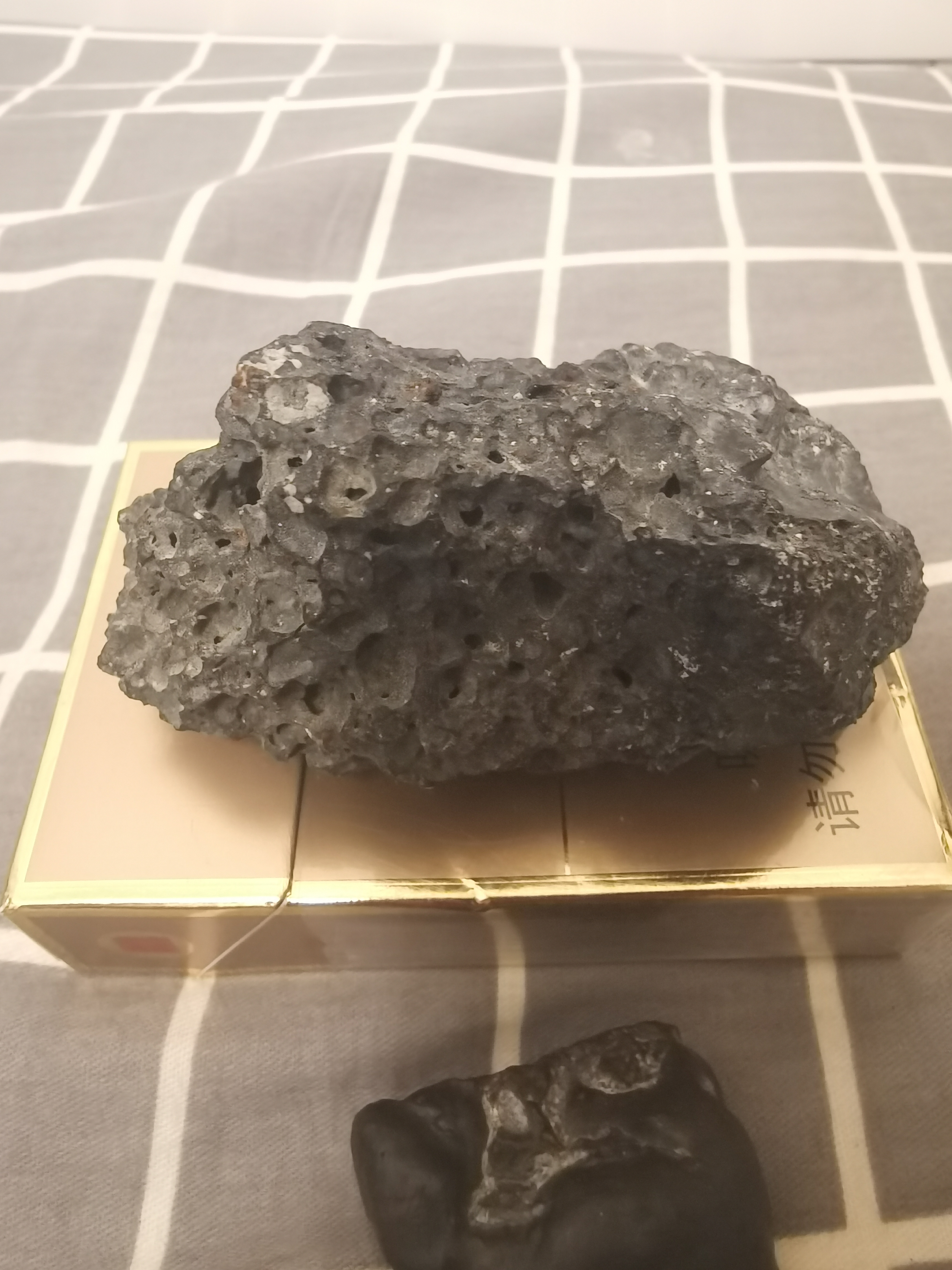 陨石交易出手