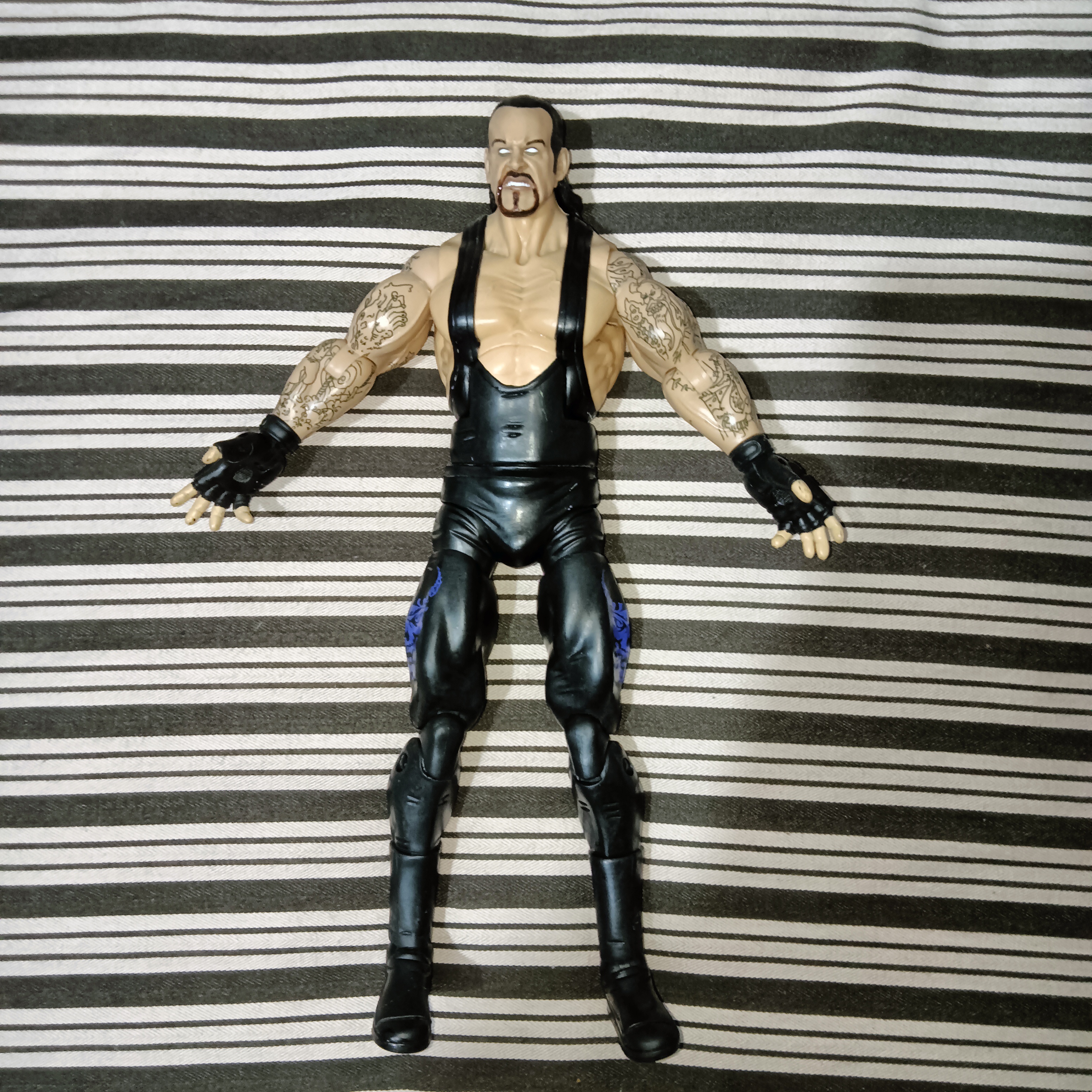 wwe1/6可动人偶 12寸摔跤手送葬者(^o^)