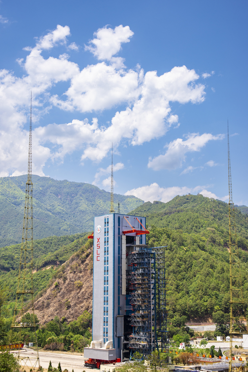 西昌卫星发射中心(西昌卫星城),是中国卫星发射基地,组建于1970年,是