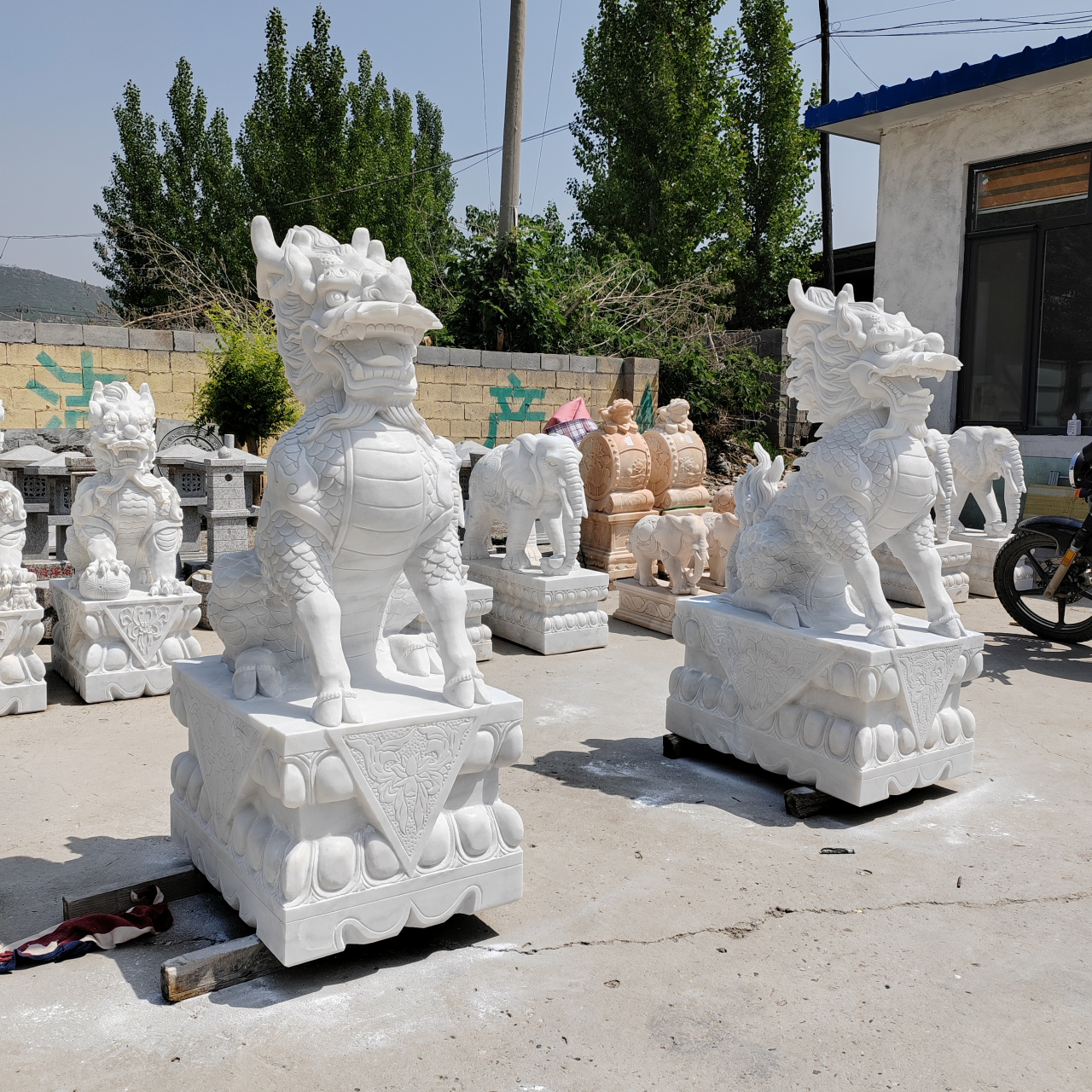 石雕汉白玉麒麟尺寸可定做