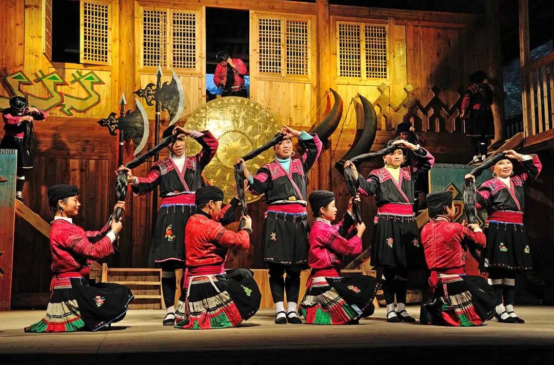 弘扬瑶族的长发文化,让中外游客领略瑶族同胞多姿多彩的民族风情