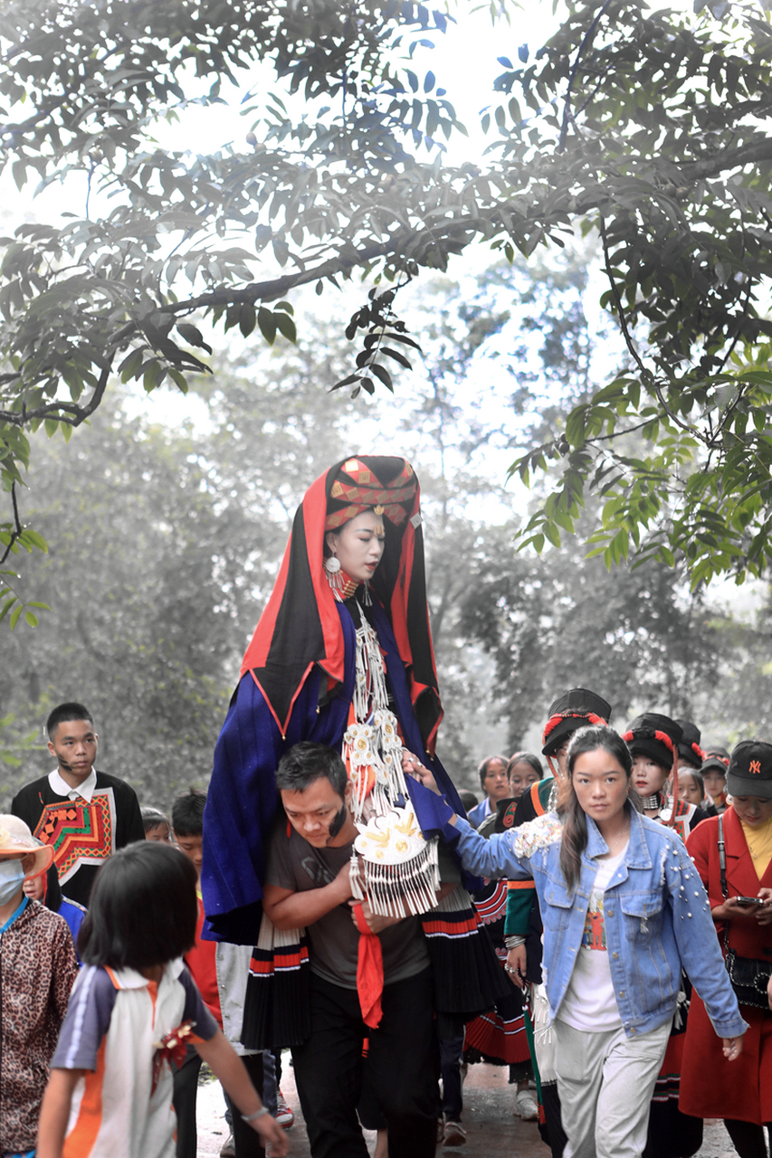 美姑县位于四川凉山州东北部,大凉山主峰黄茅埂西麓,是凉山彝族自治州