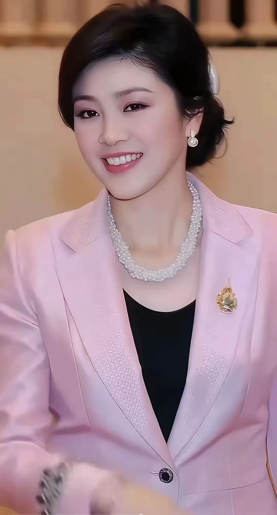 年轻时的英拉,太漂亮了