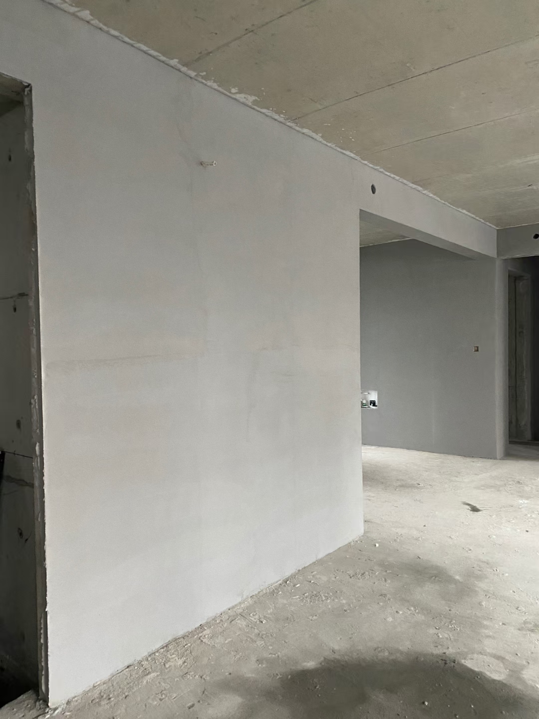 选择轻质抹灰石膏,让墙面焕发光彩,生