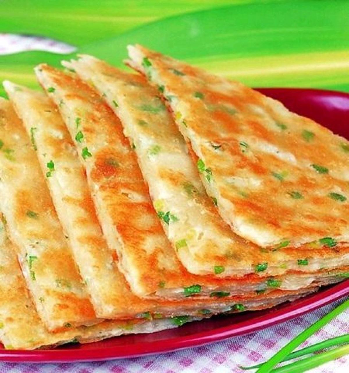 葱花饼(快手:西域美食一哥)   做法 1.