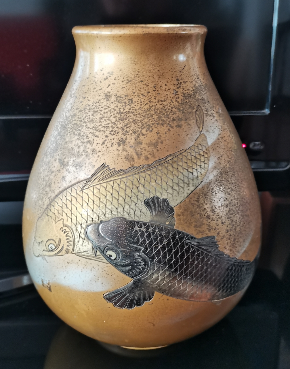 峰云款双鱼铜尊