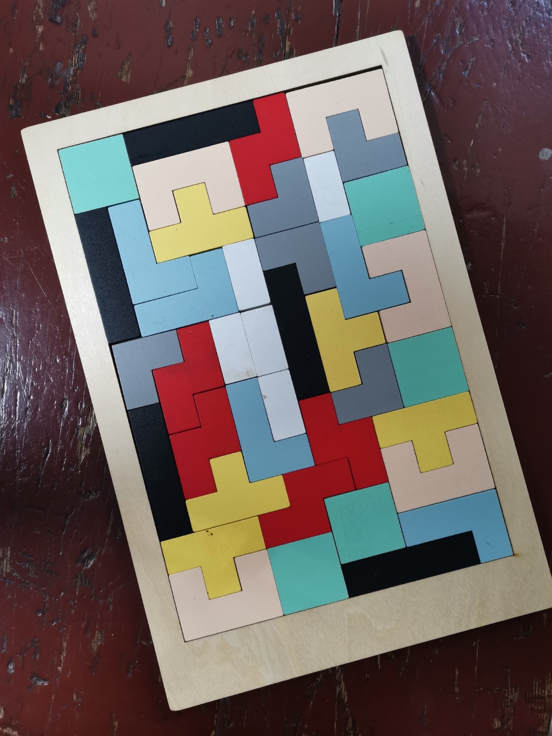 想用拼版积木练练脑子,先买了一盒漂亮颜色的俄罗斯方块