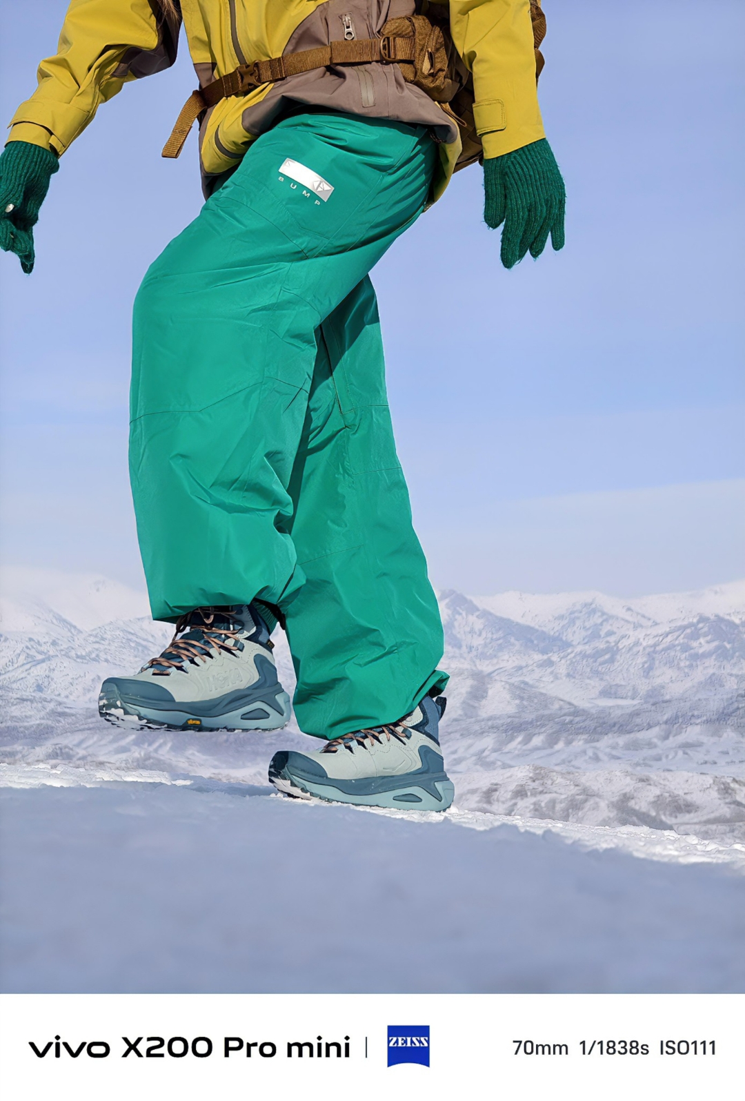 赛里木湖冬天冲锋衣拍照,旅游帮手 赛里木湖冬天冲锋衣拍照,旅游帮手