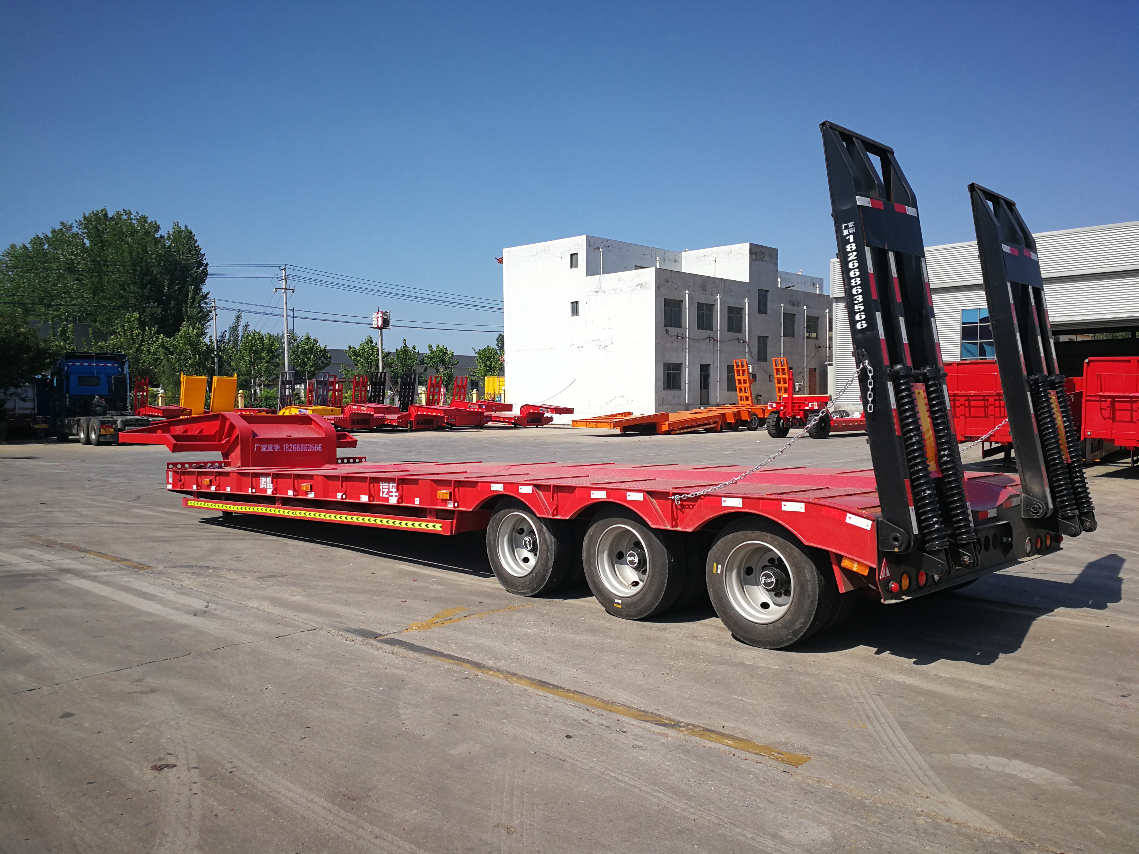 工程机械挖掘机运输半挂车