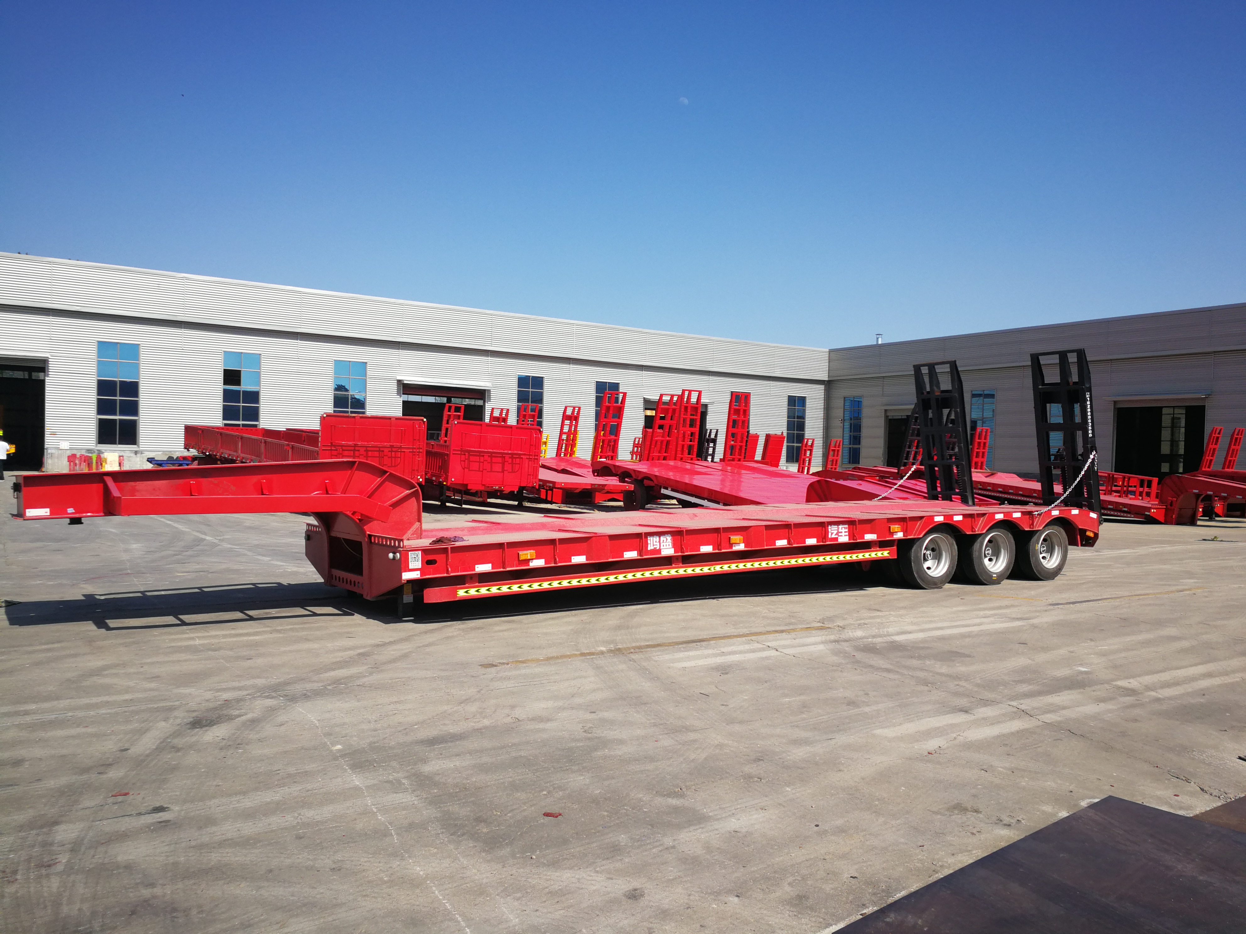 工程机械挖掘机运输半挂车